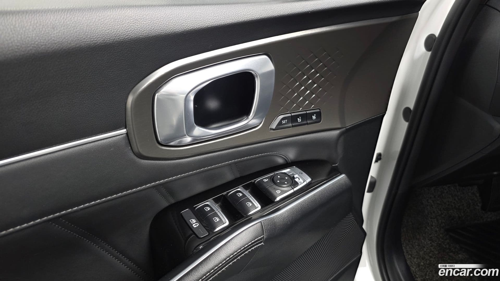 Main__Slider__Photo:Sorento Kia 2022.3-25