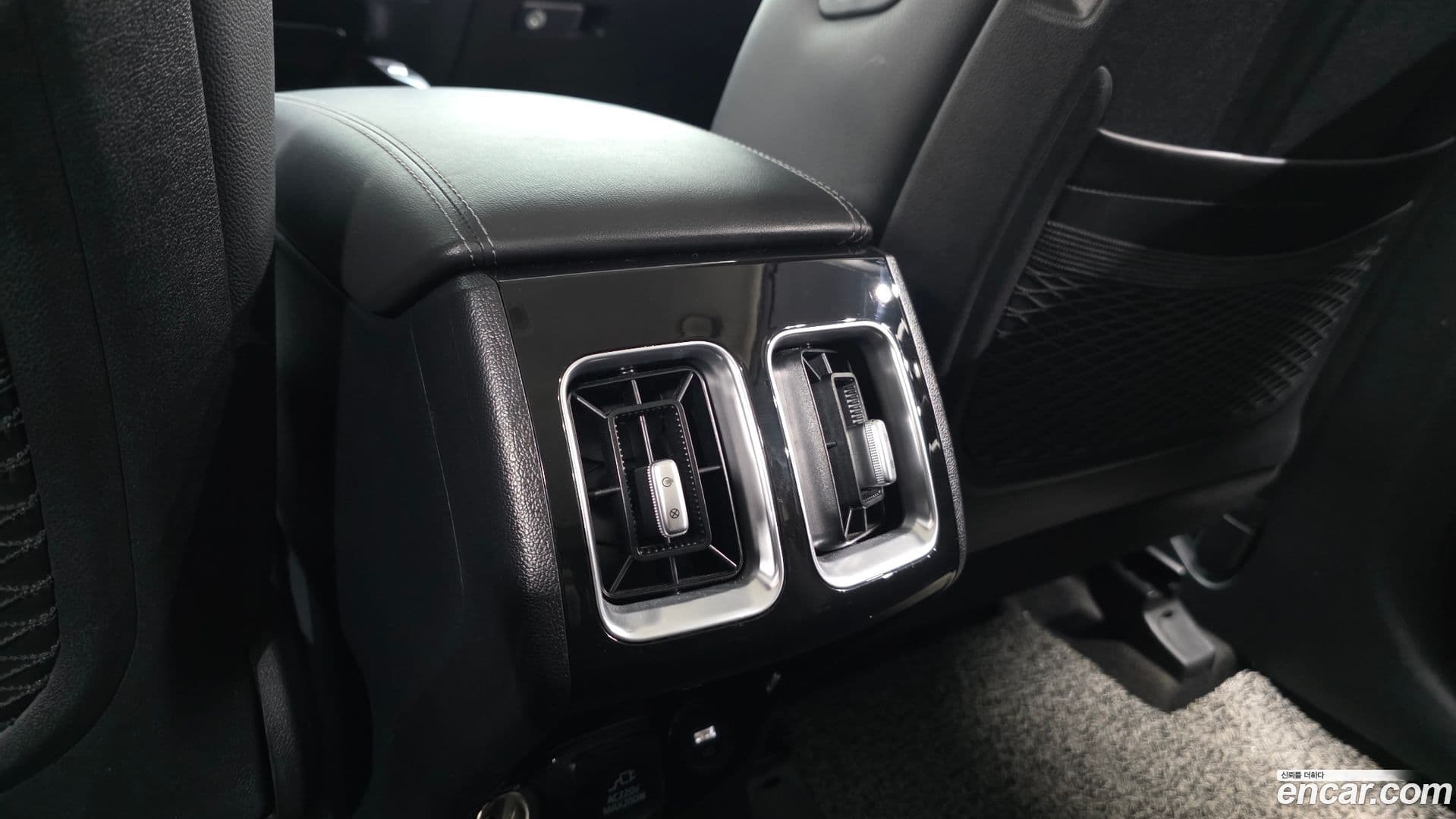 Main__Slider__Photo:Sorento Kia 2022.3-27