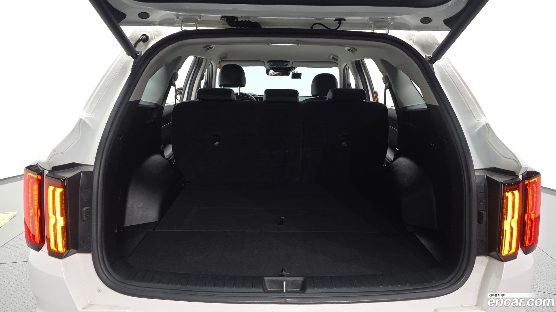 Main__Slider__Photo:Sorento Kia 2022.3-30