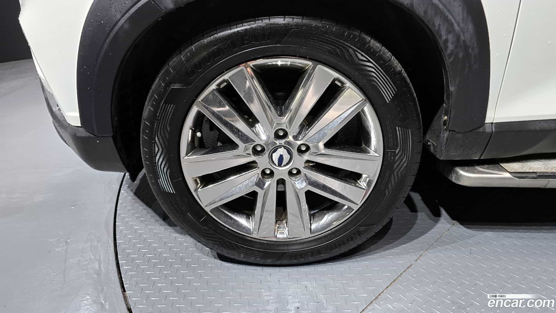 Rexton KG Mobility 2018.0-OUTER-005