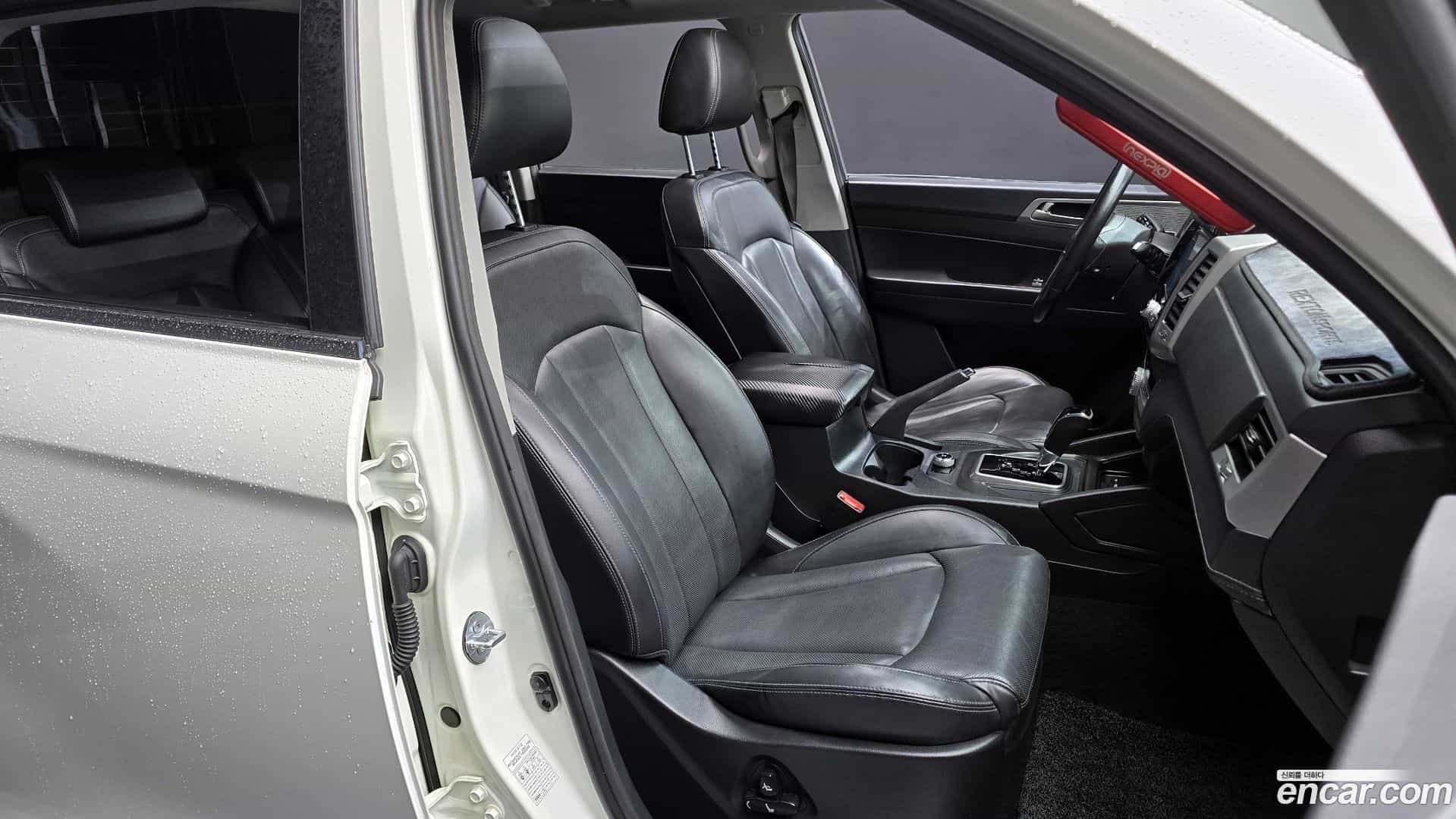 Rexton KG Mobility 2018.0-INNER-036