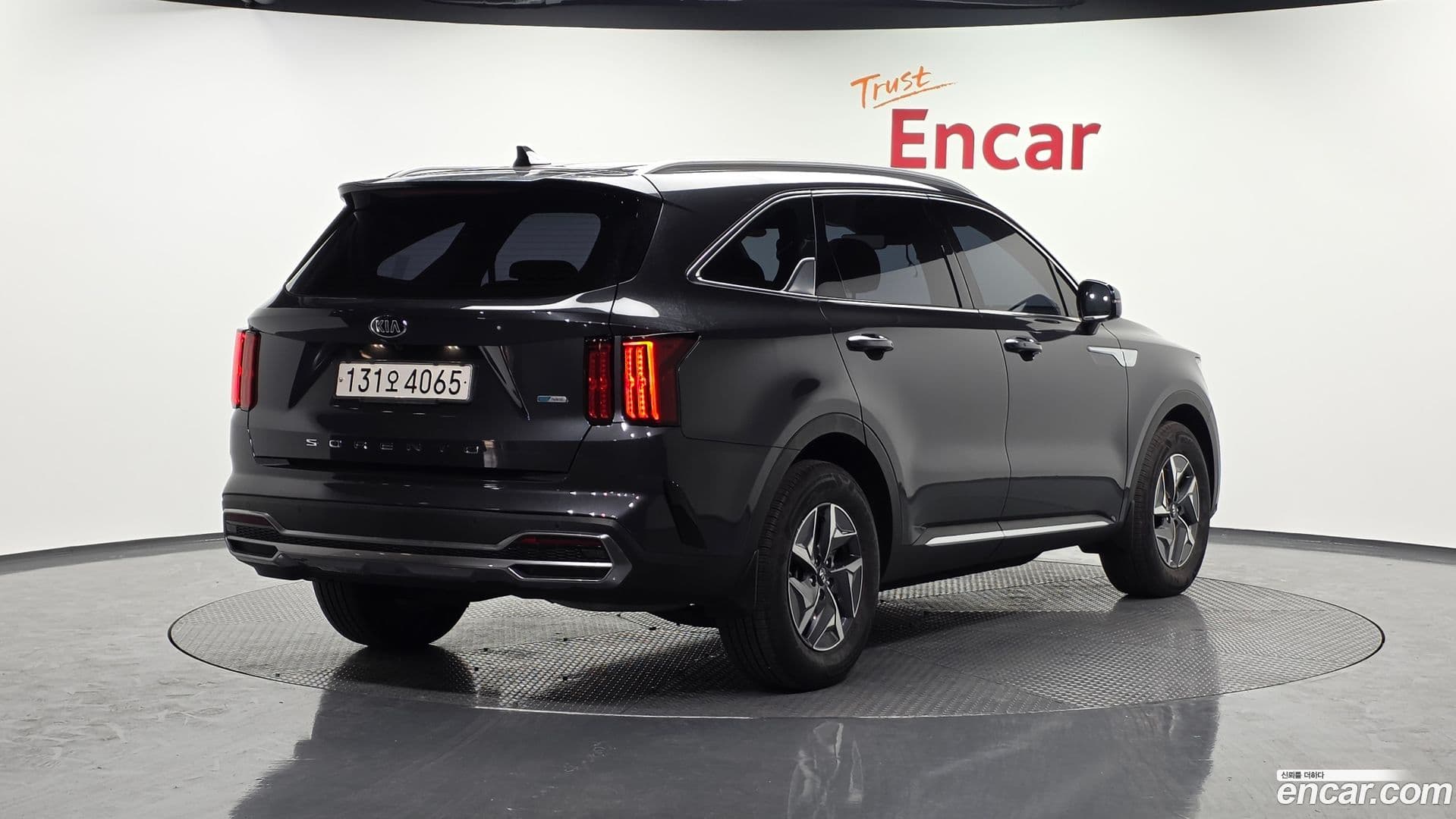 Main__Slider__Photo:Sorento Kia 2020.9-1