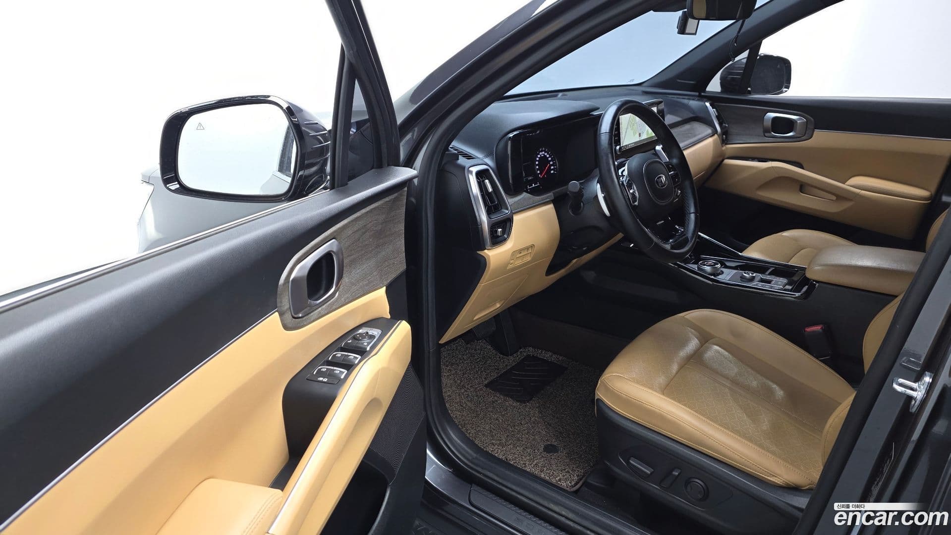 Main__Slider__Photo:Sorento Kia 2020.9-9