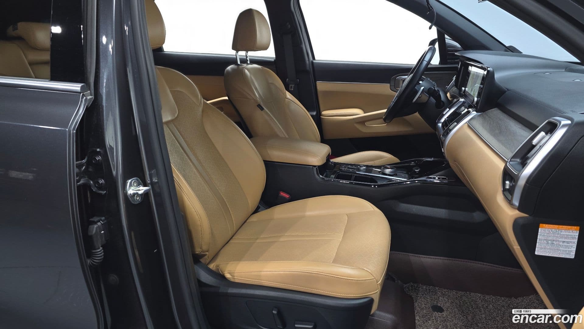 Main__Slider__Photo:Sorento Kia 2020.9-11
