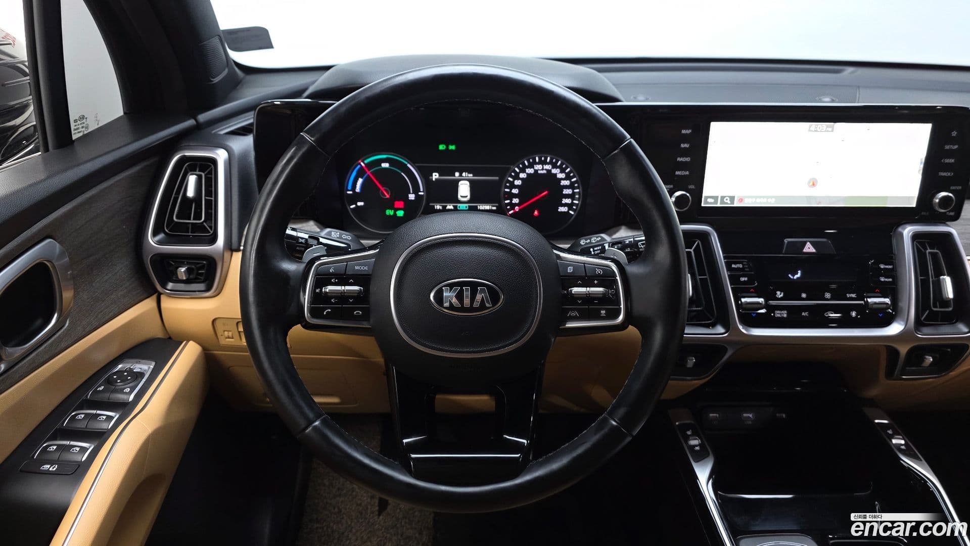 Main__Slider__Photo:Sorento Kia 2020.9-13