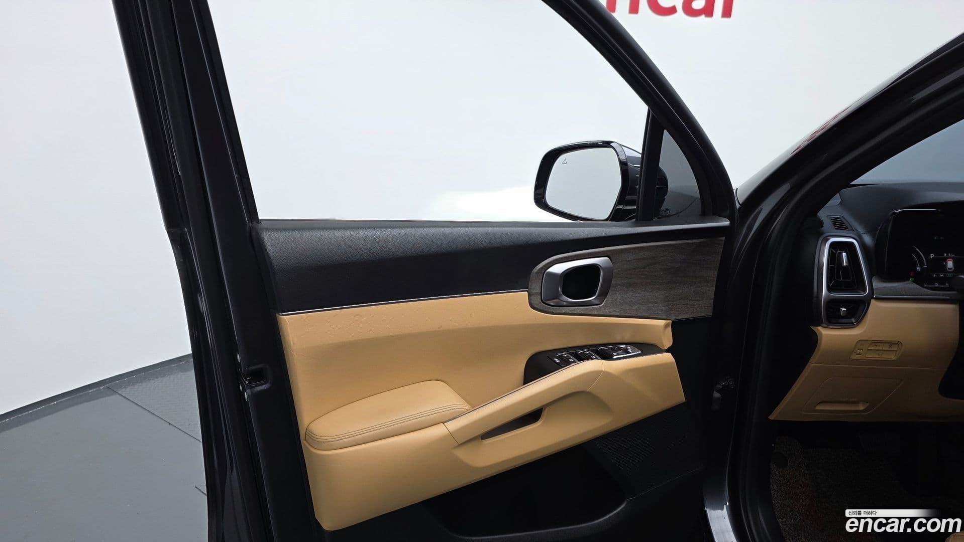Main__Slider__Photo:Sorento Kia 2020.9-23