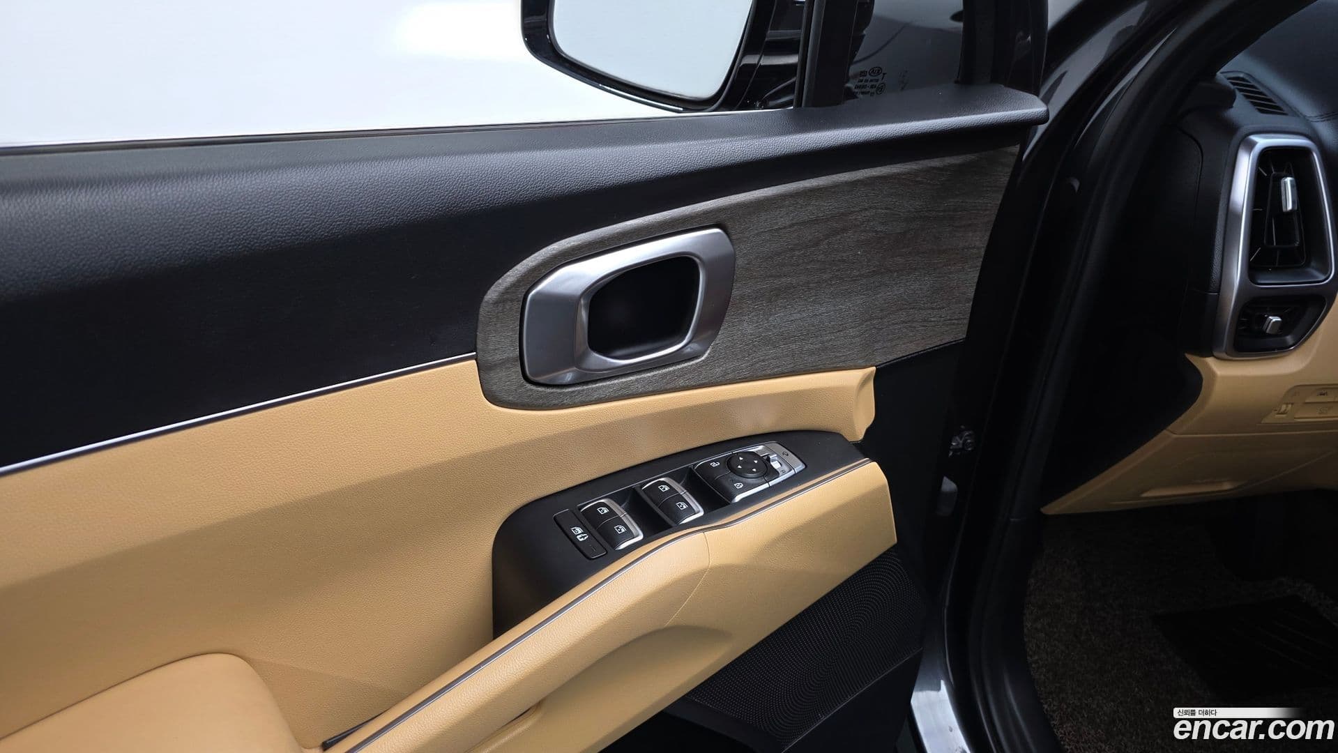 Main__Slider__Photo:Sorento Kia 2020.9-27