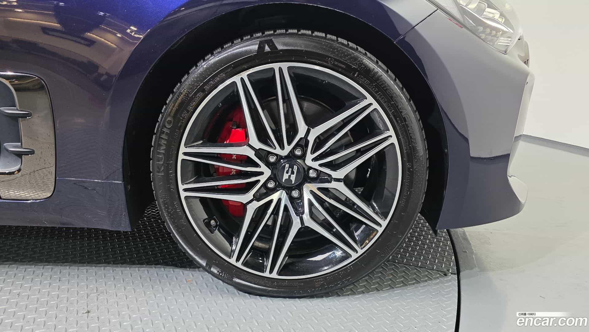 Stinger Kia 2021.1-OUTER-031