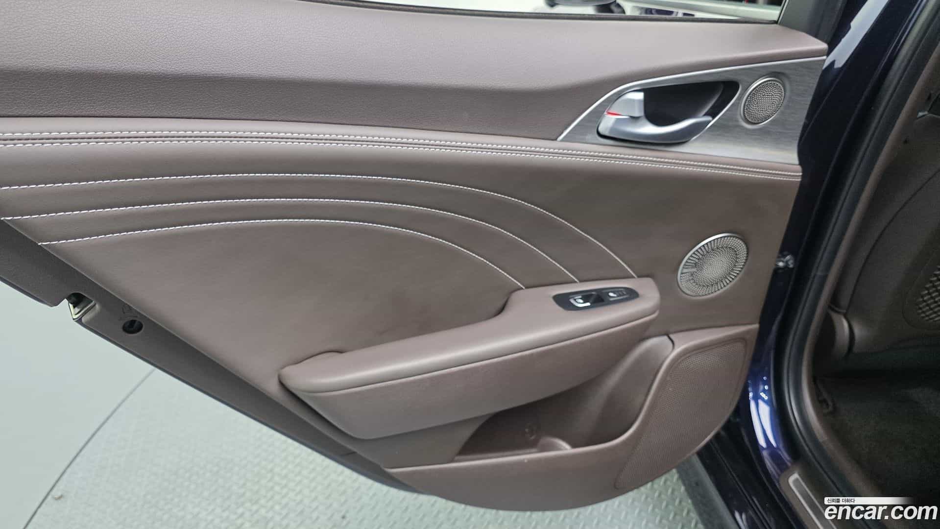 Stinger Kia 2021.1-INNER-035