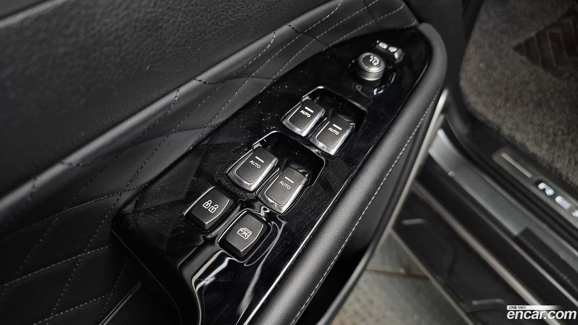 Rexton KG Mobility 2017.5-OPTION-053