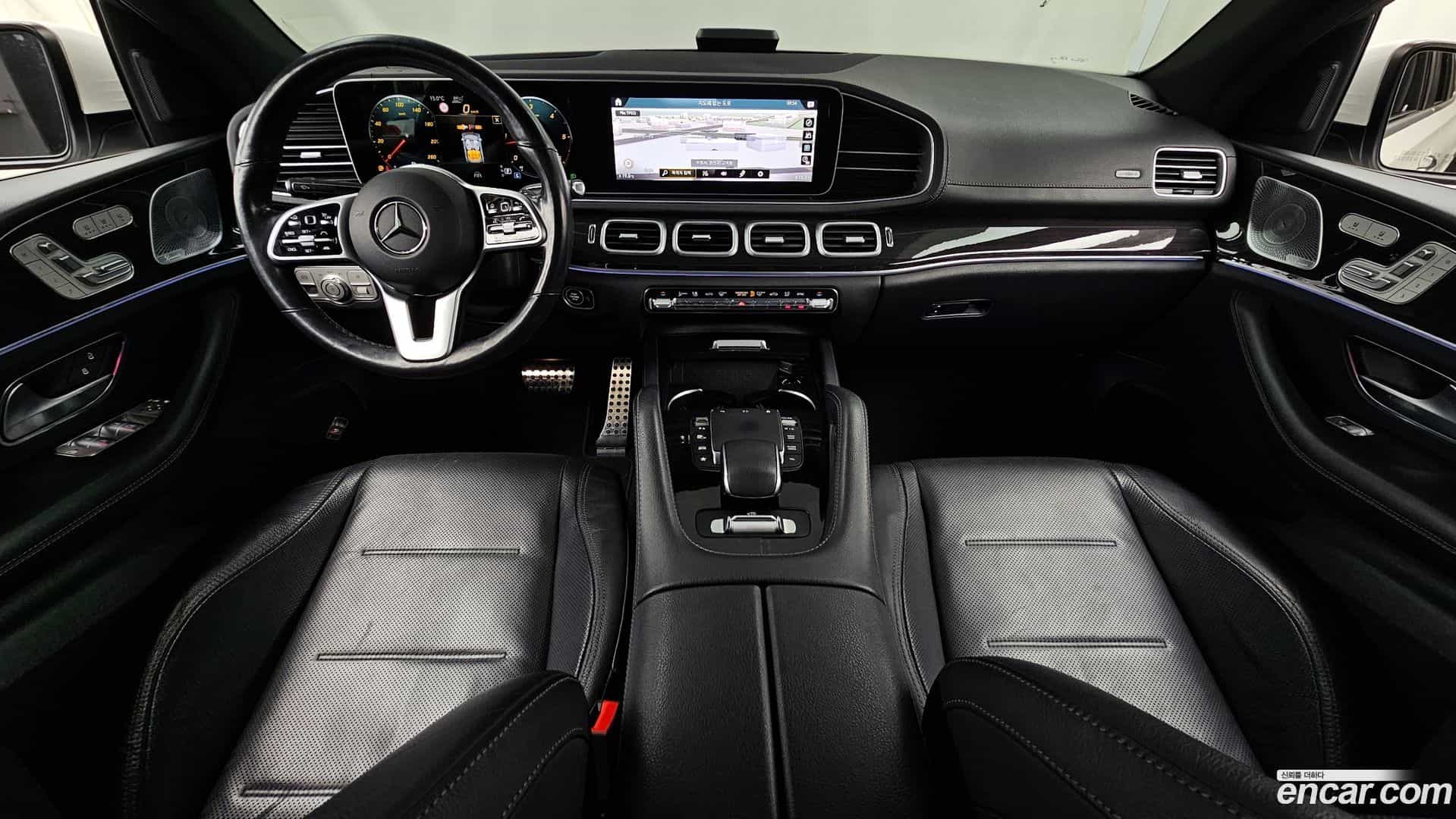 GLE-Class Mercedes-Benz 2021.1-INNER-007