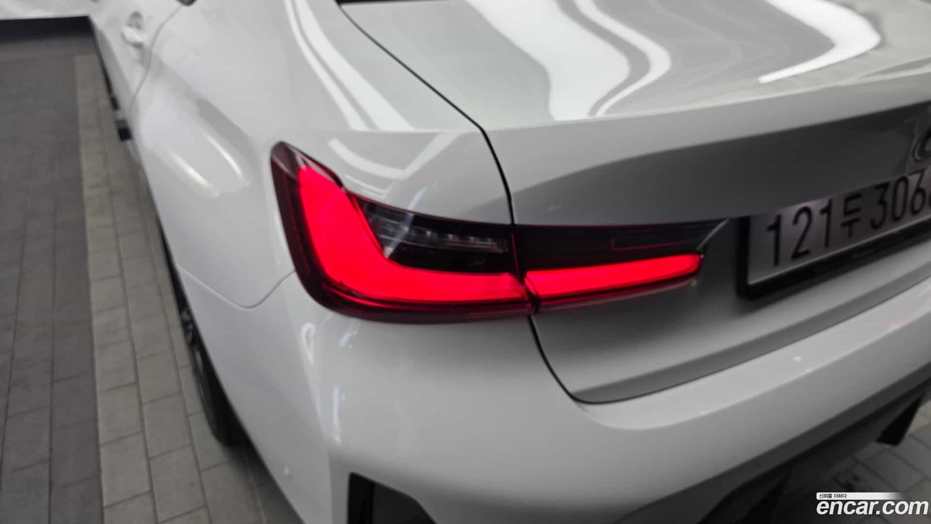3-Series BMW 2025.5-OUTER-033