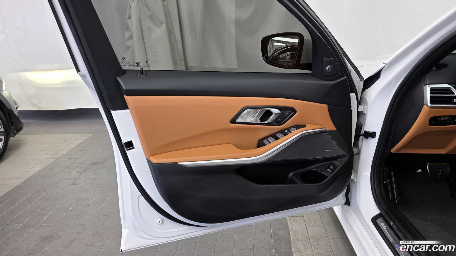 3-Series BMW 2025.5-INNER-034