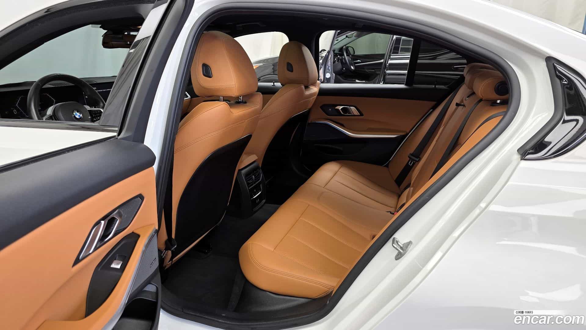 3-Series BMW 2025.5-INNER-036