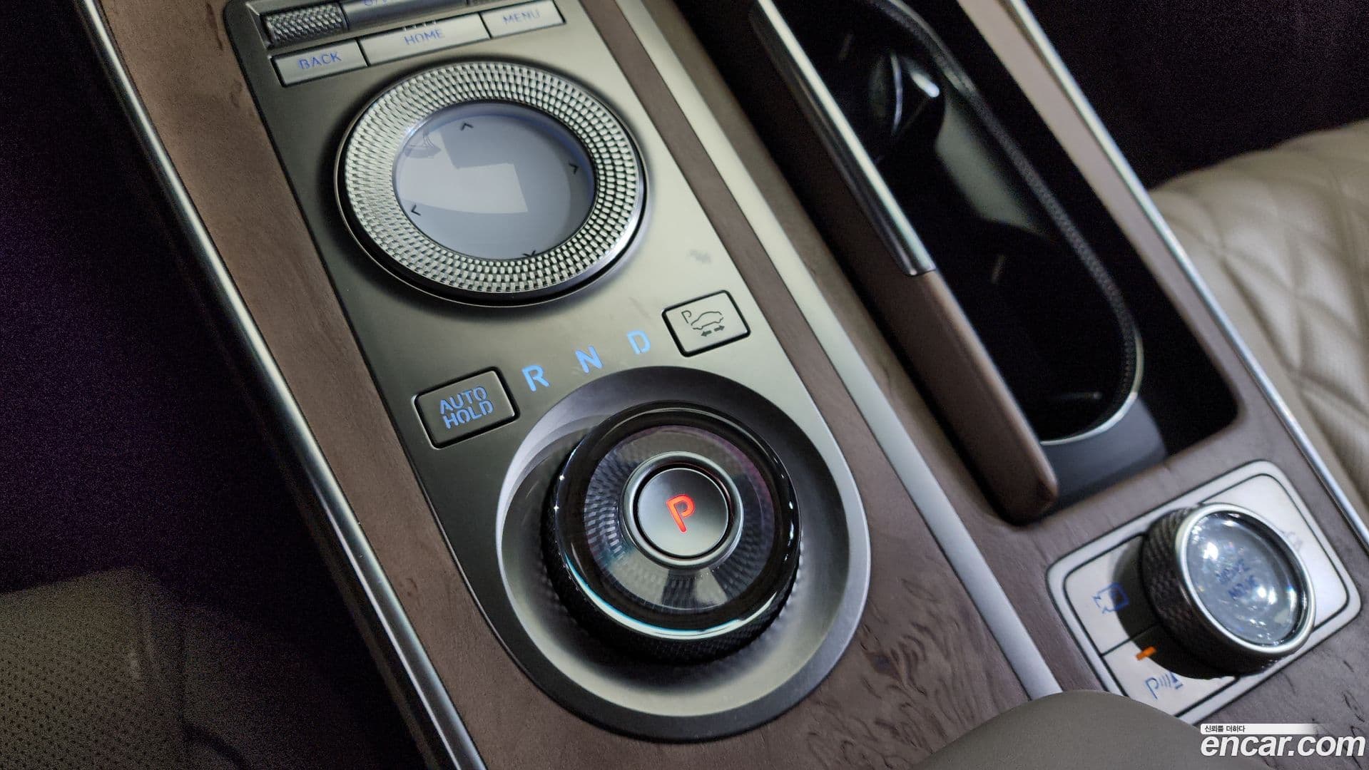 Main__Slider__Photo:GV80 Genesis 2020.5-8