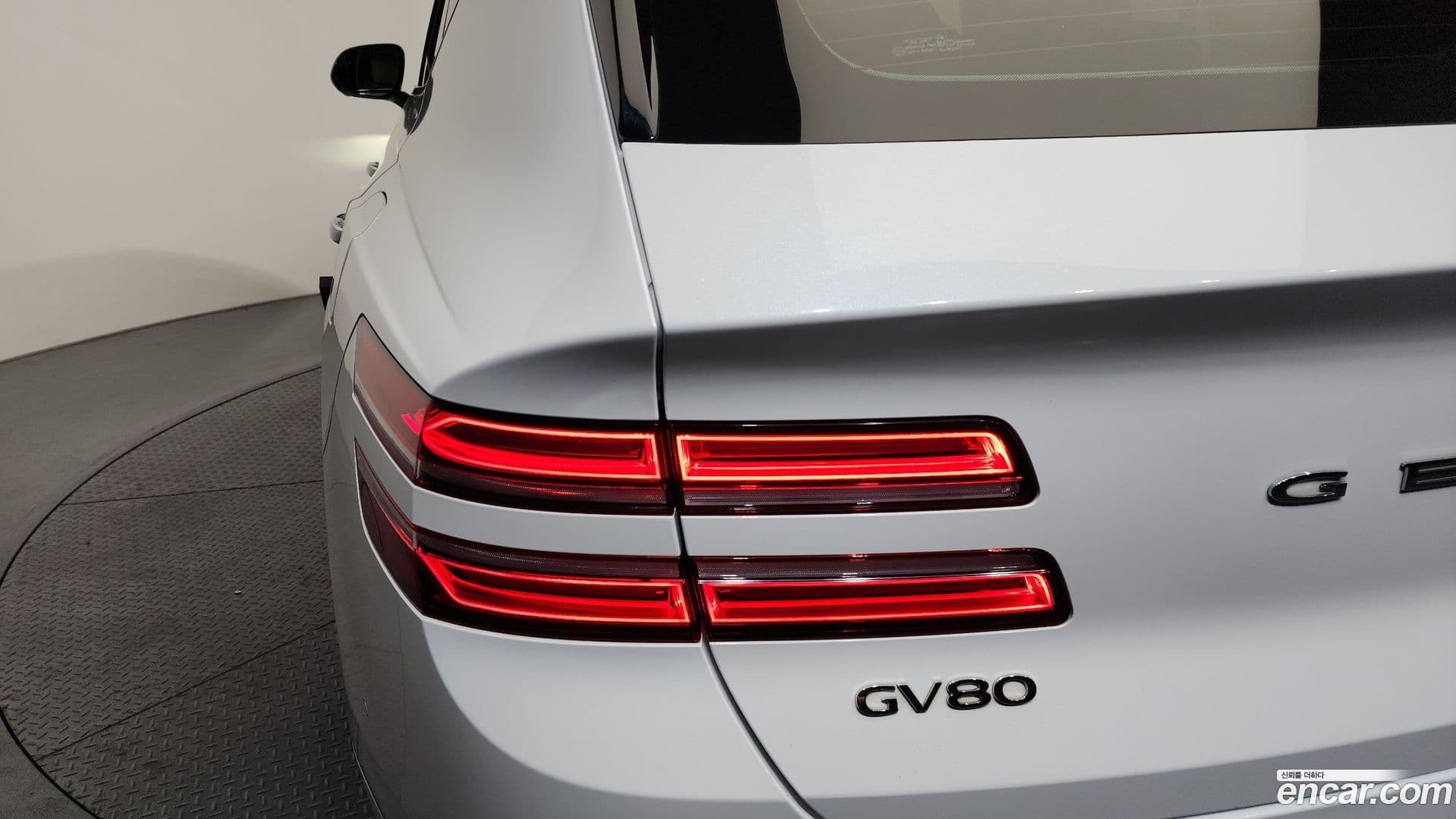 Main__Slider__Photo:GV80 Genesis 2020.5-22