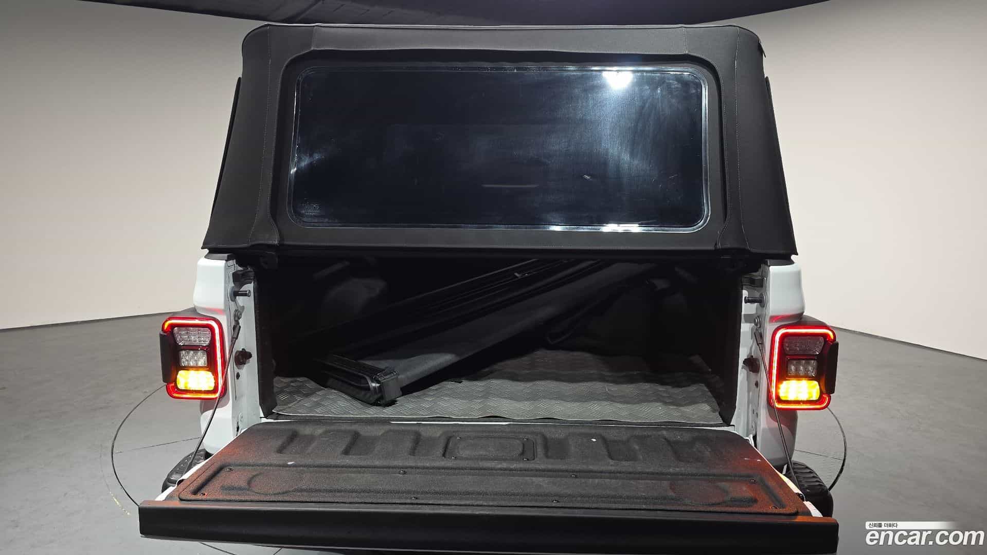 Gladiator Jeep 2023.11-OPTION-024