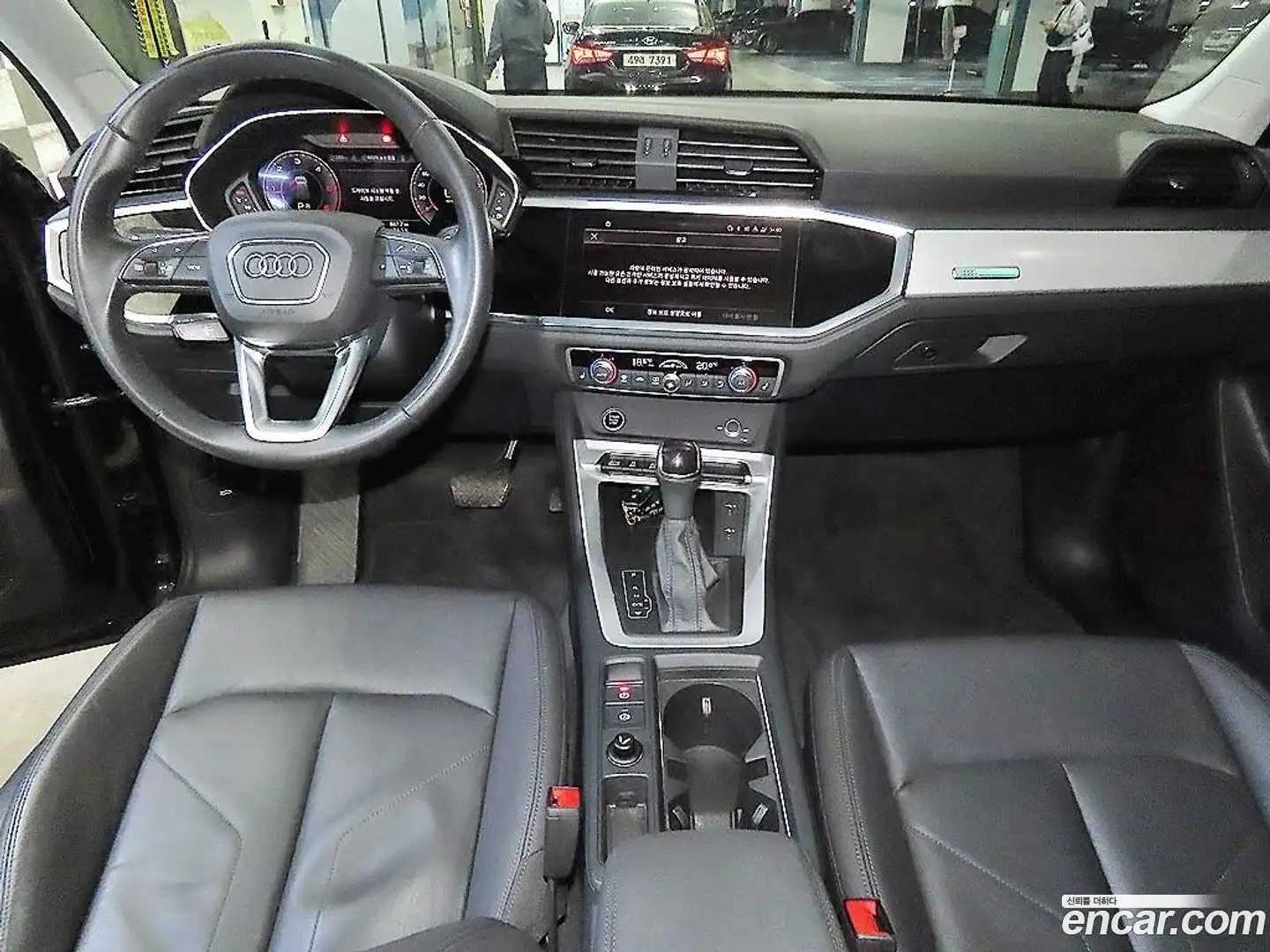 Q3 Audi 2023.10-INNER-010