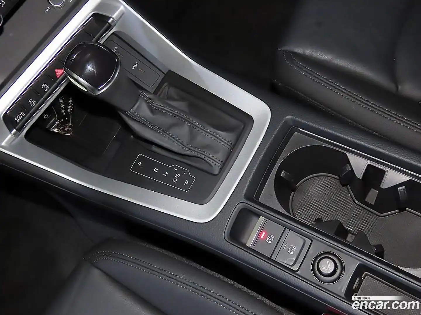 Q3 Audi 2023.10-OPTION-016