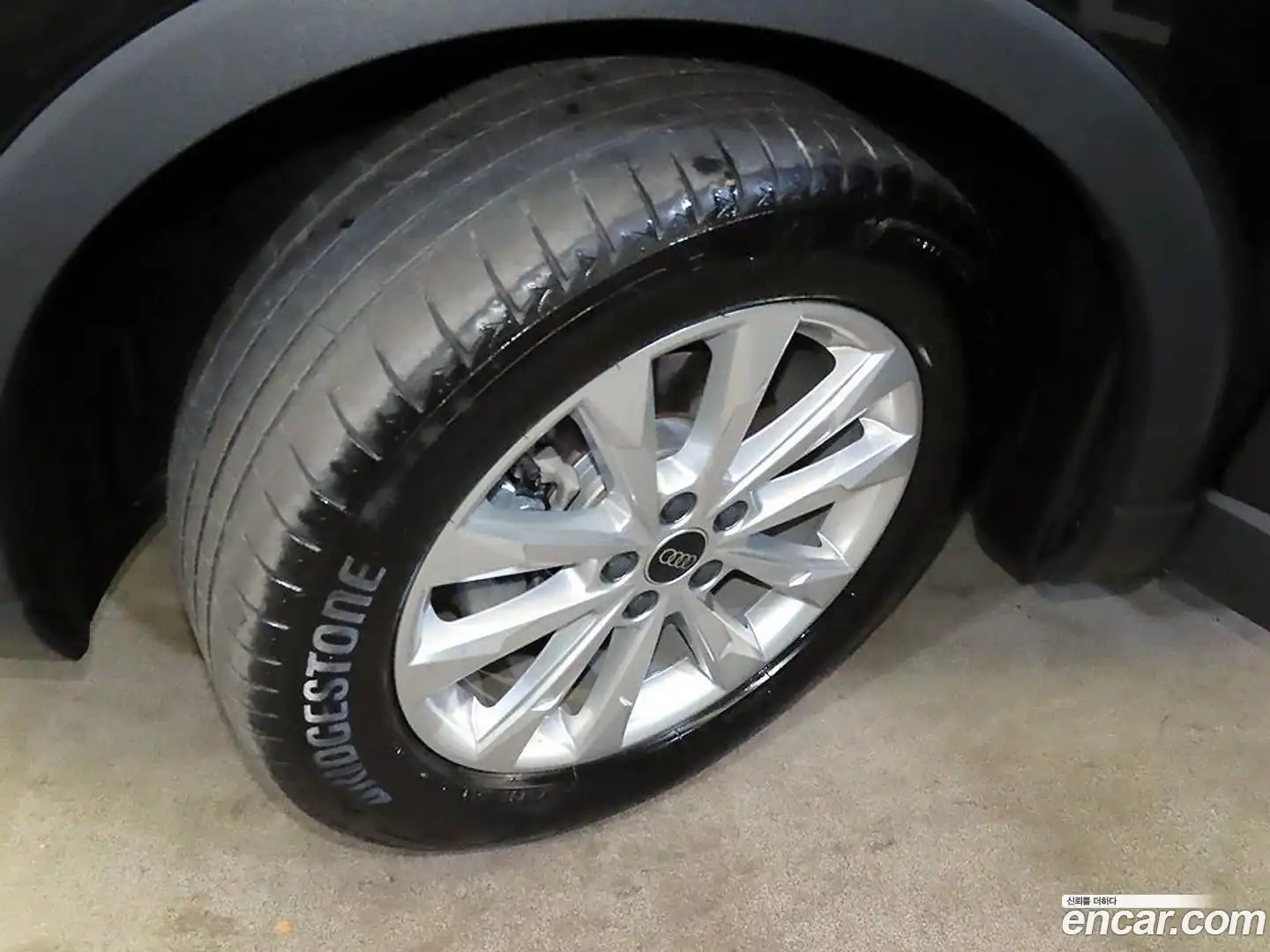 Q3 Audi 2023.10-OPTION-023