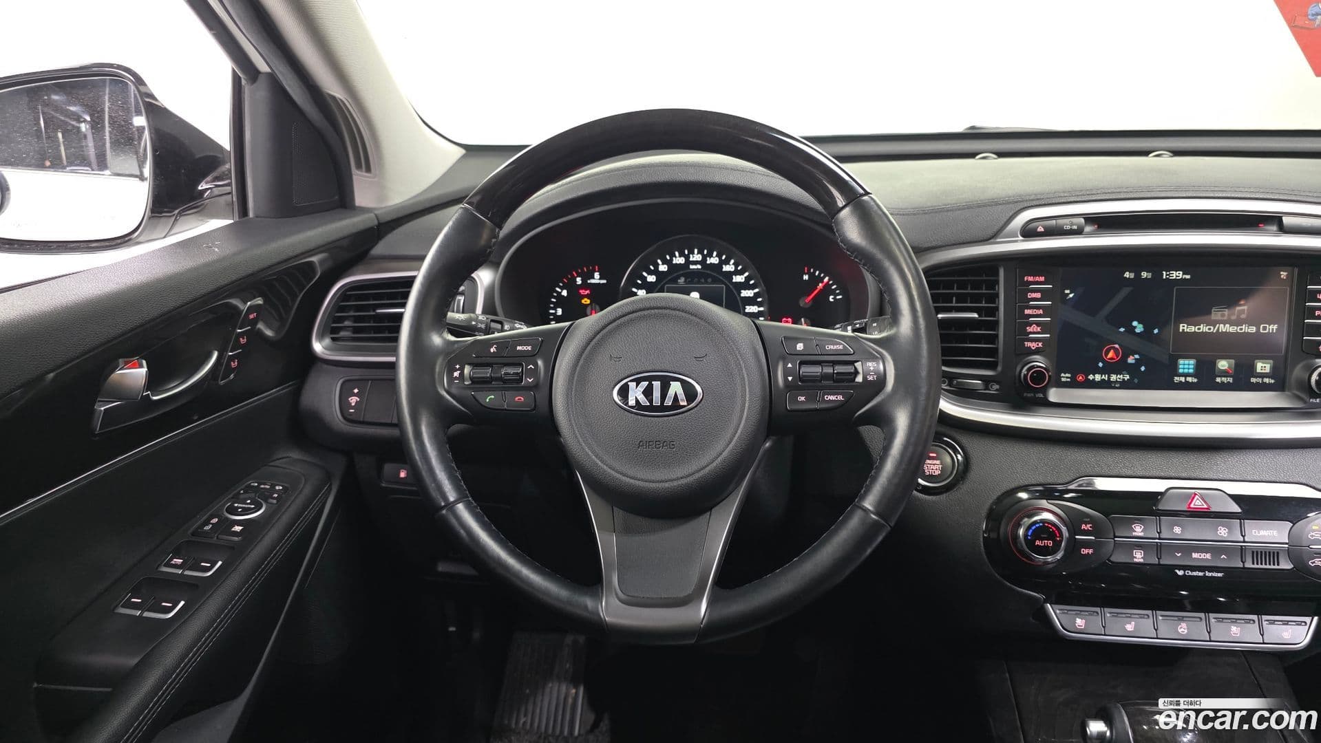 Main__Slider__Photo:Sorento Kia 2014.10-12