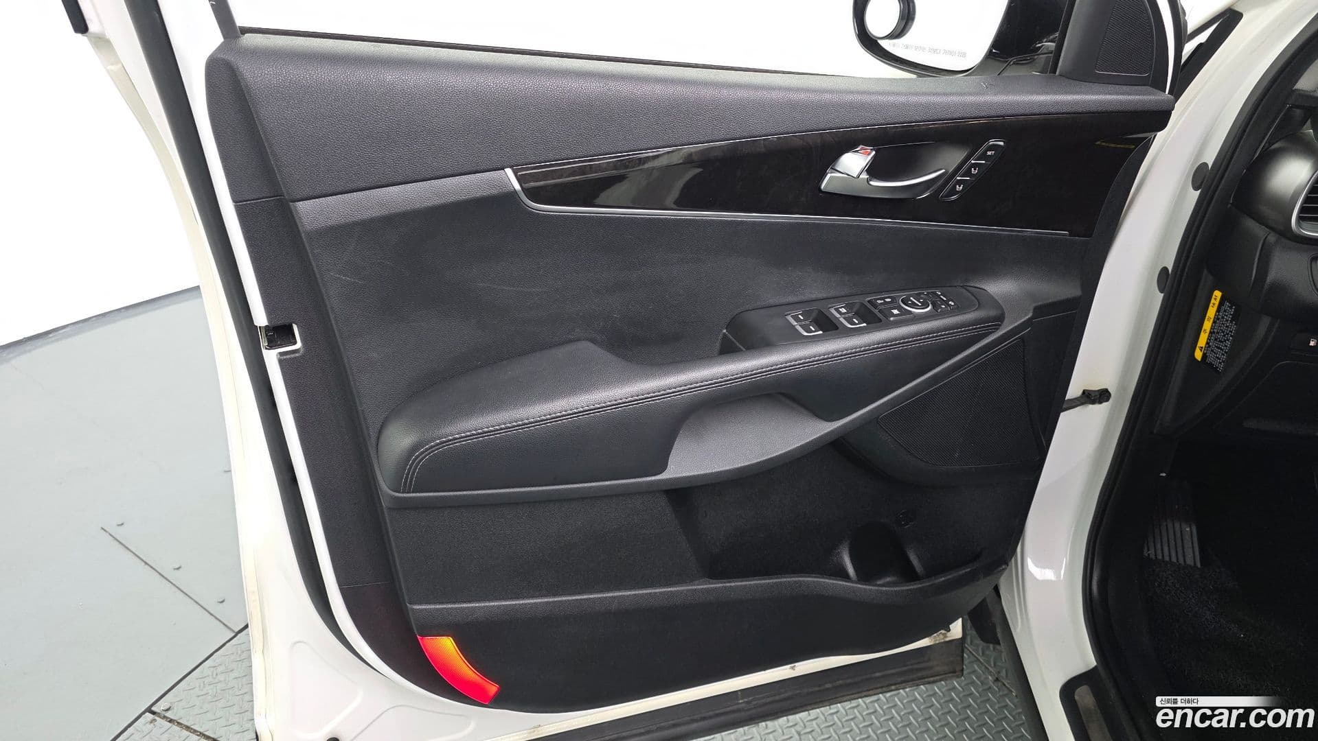 Main__Slider__Photo:Sorento Kia 2014.10-23