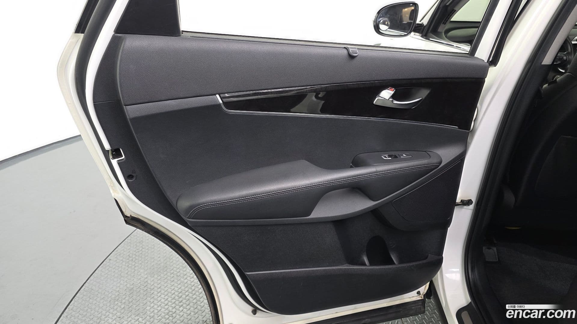 Main__Slider__Photo:Sorento Kia 2014.10-24