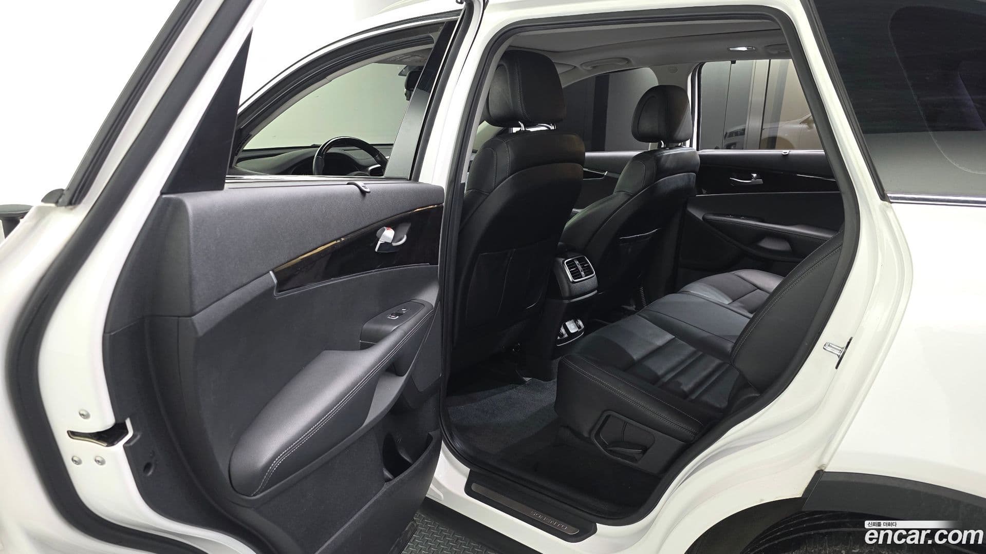 Main__Slider__Photo:Sorento Kia 2014.10-25