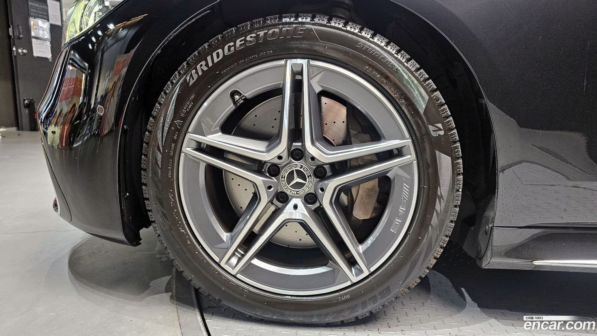 Main__Slider__Photo:S-Class Mercedes-Benz 2021.11-4