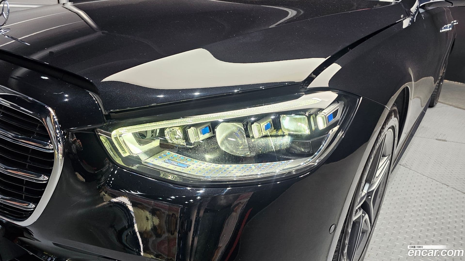 Main__Slider__Photo:S-Class Mercedes-Benz 2021.11-21
