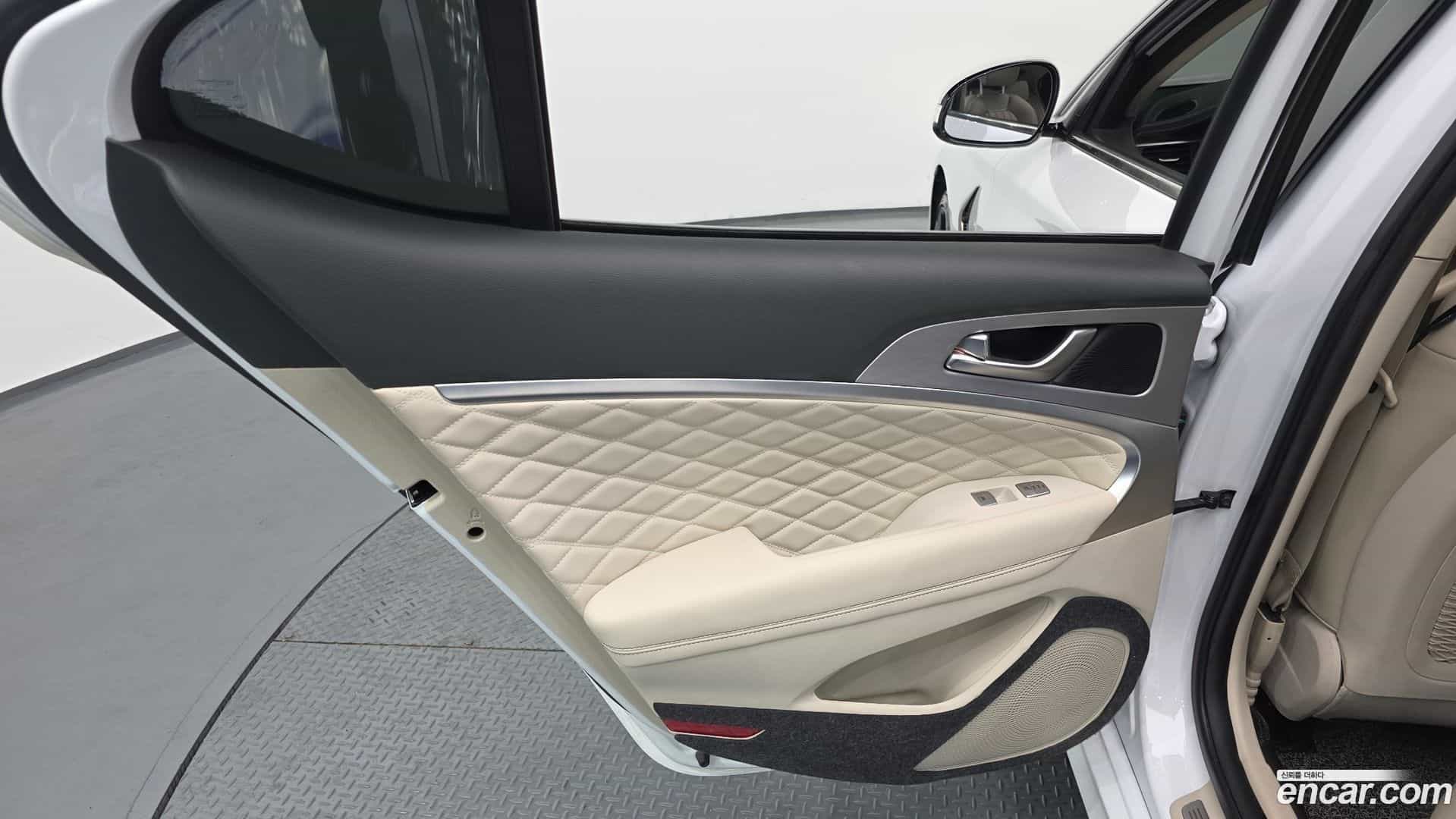 G70 Genesis 2019.6-INNER-035