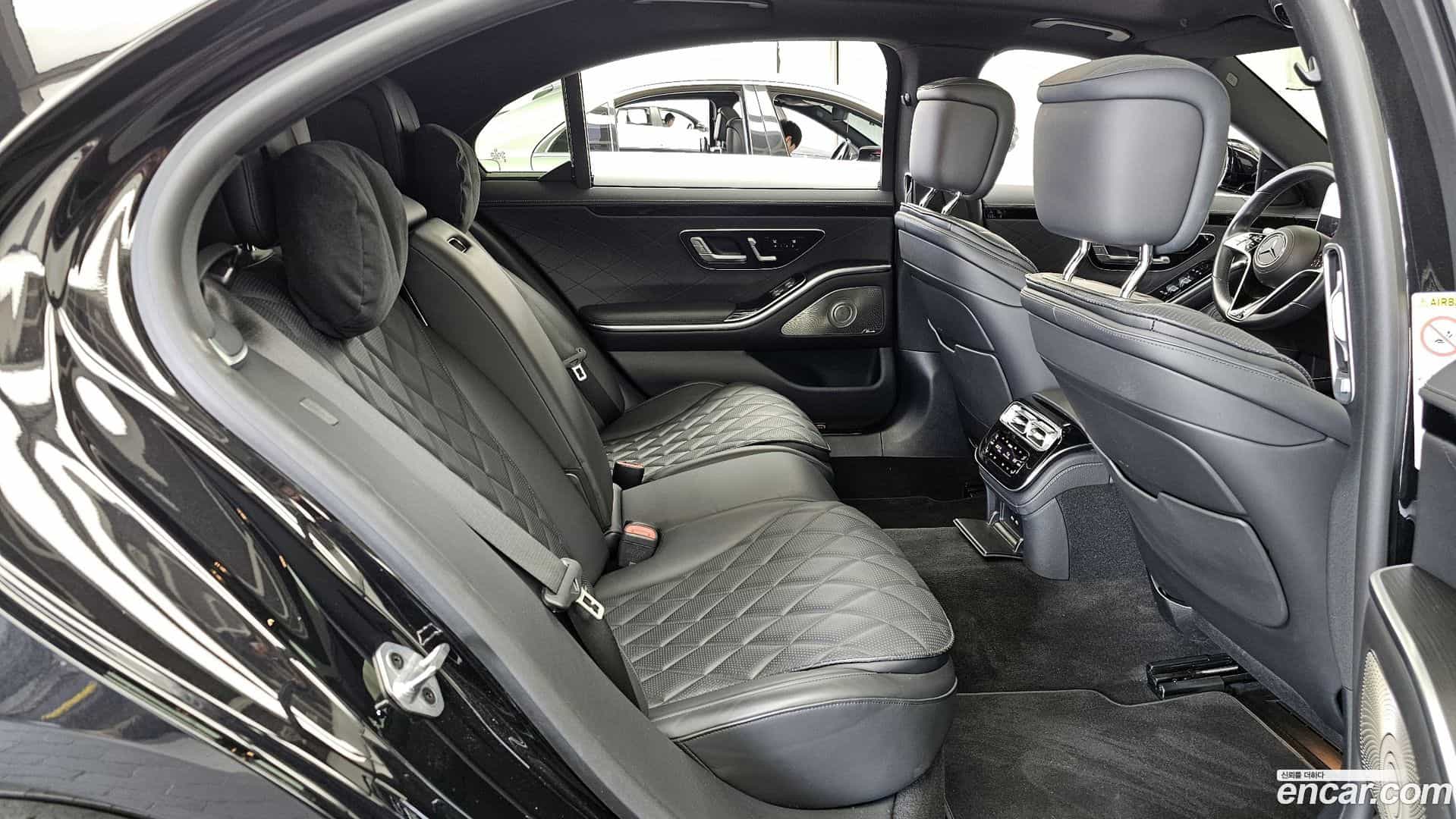 S-Class Mercedes-Benz 2022.8-OPTION-016