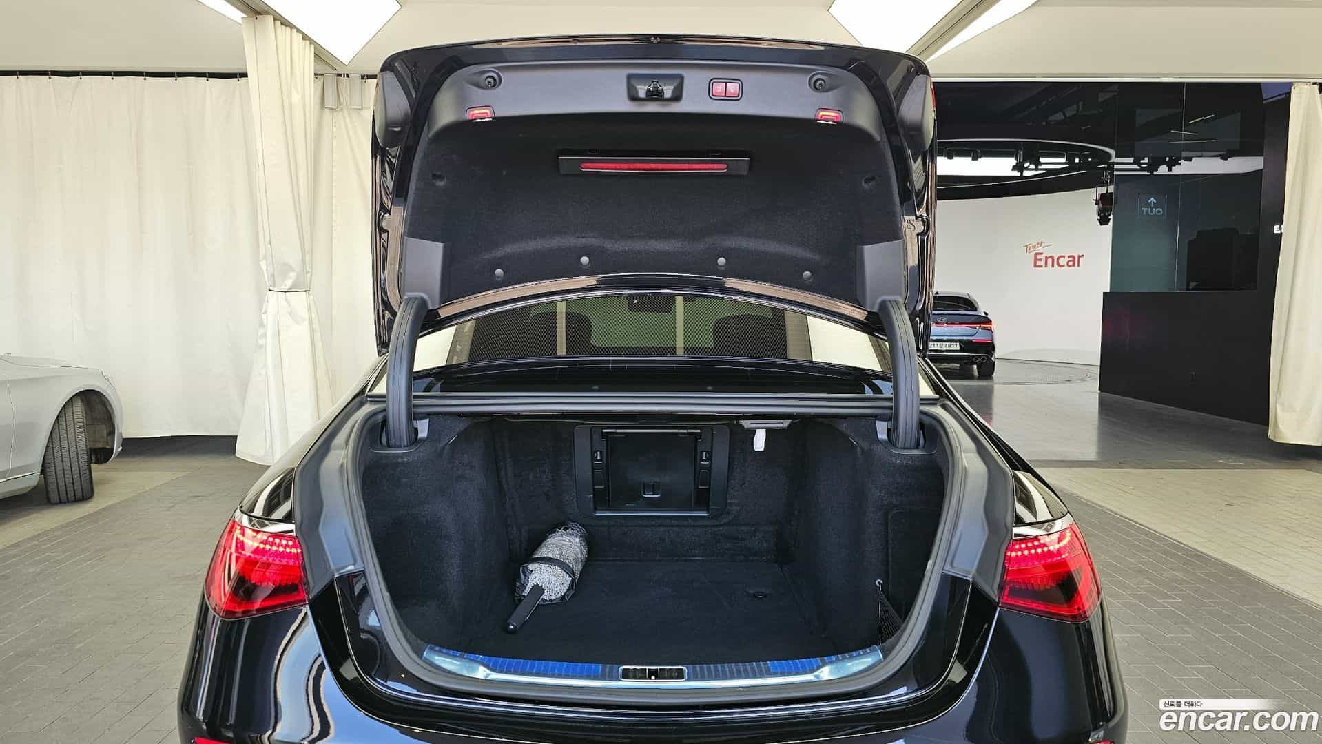 S-Class Mercedes-Benz 2022.8-OPTION-024