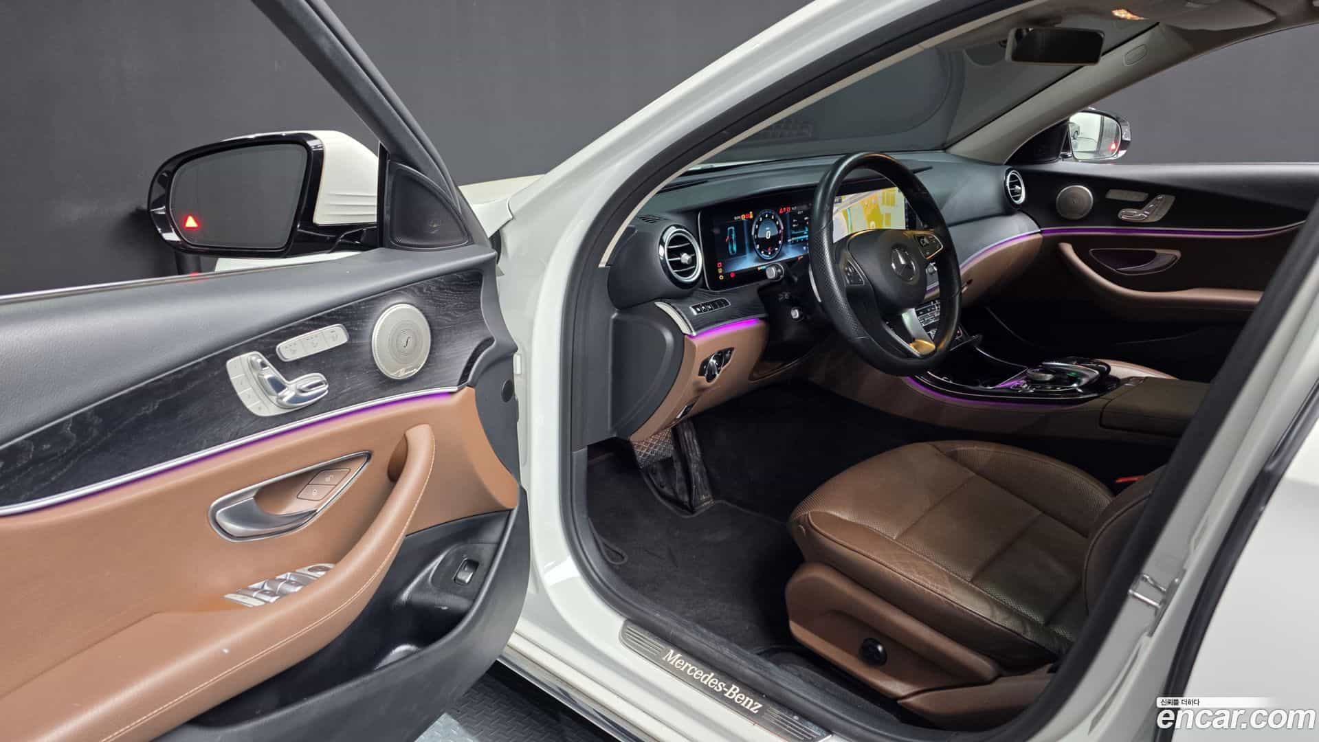 E-Class Mercedes-Benz 2017.1-INNER-010