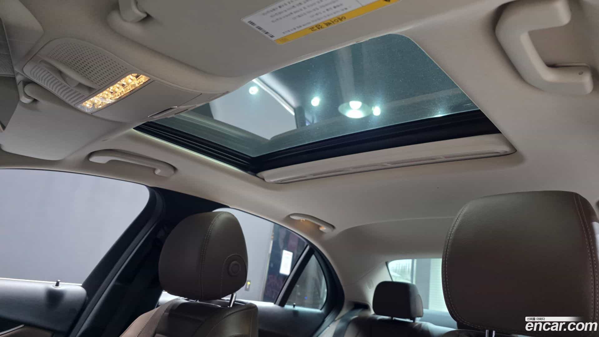 E-Class Mercedes-Benz 2017.1-OPTION-022