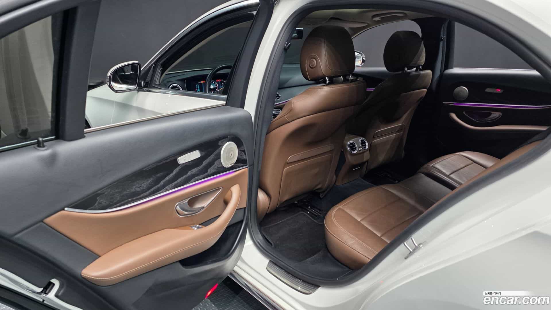 E-Class Mercedes-Benz 2017.1-INNER-036