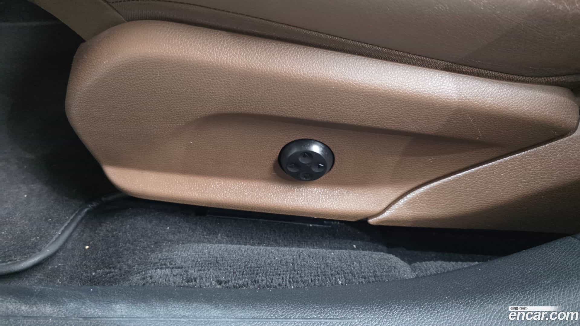 E-Class Mercedes-Benz 2017.1-OPTION-050