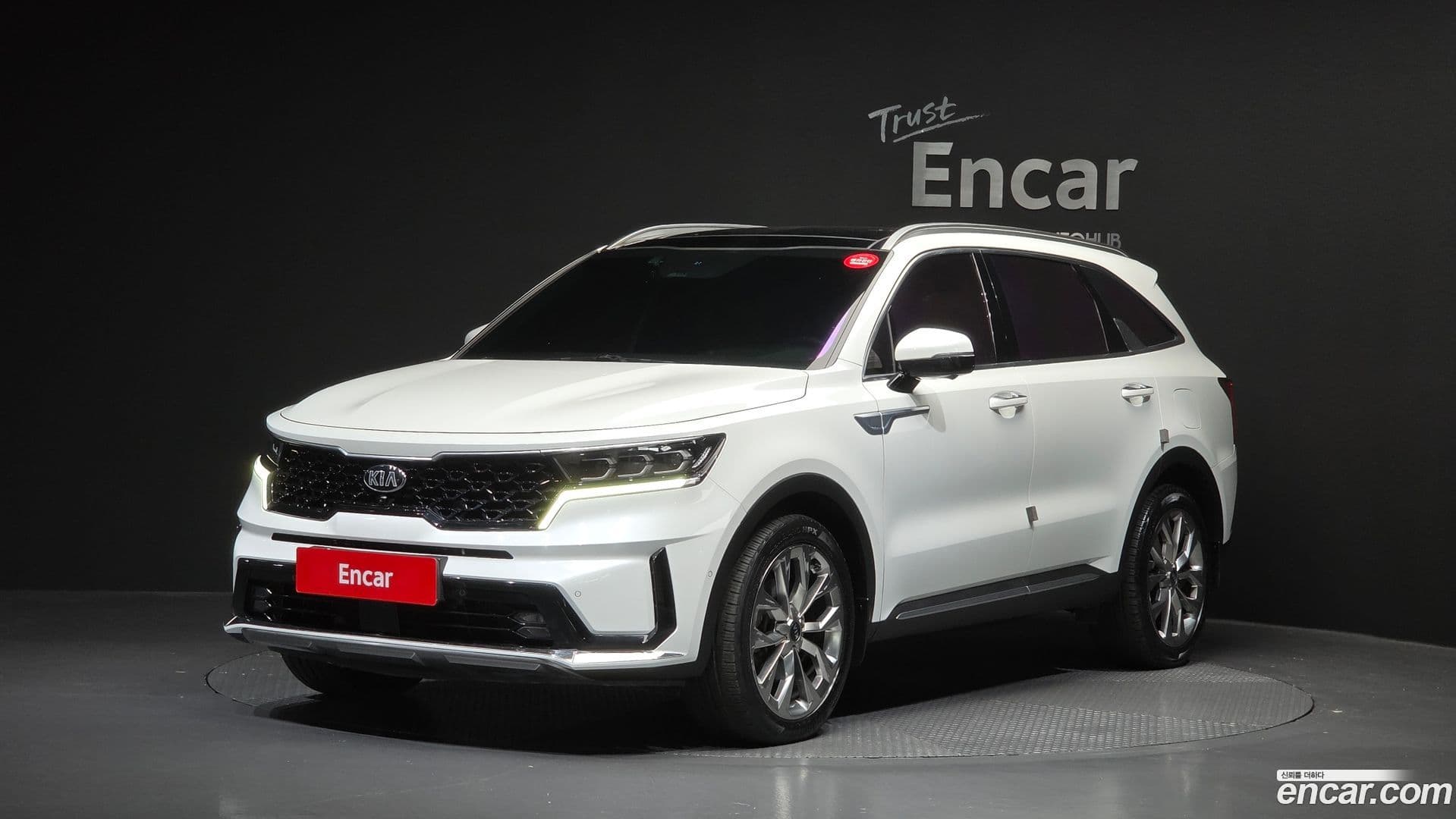 Main__Slider__Photo:Sorento Kia 2021.2-0