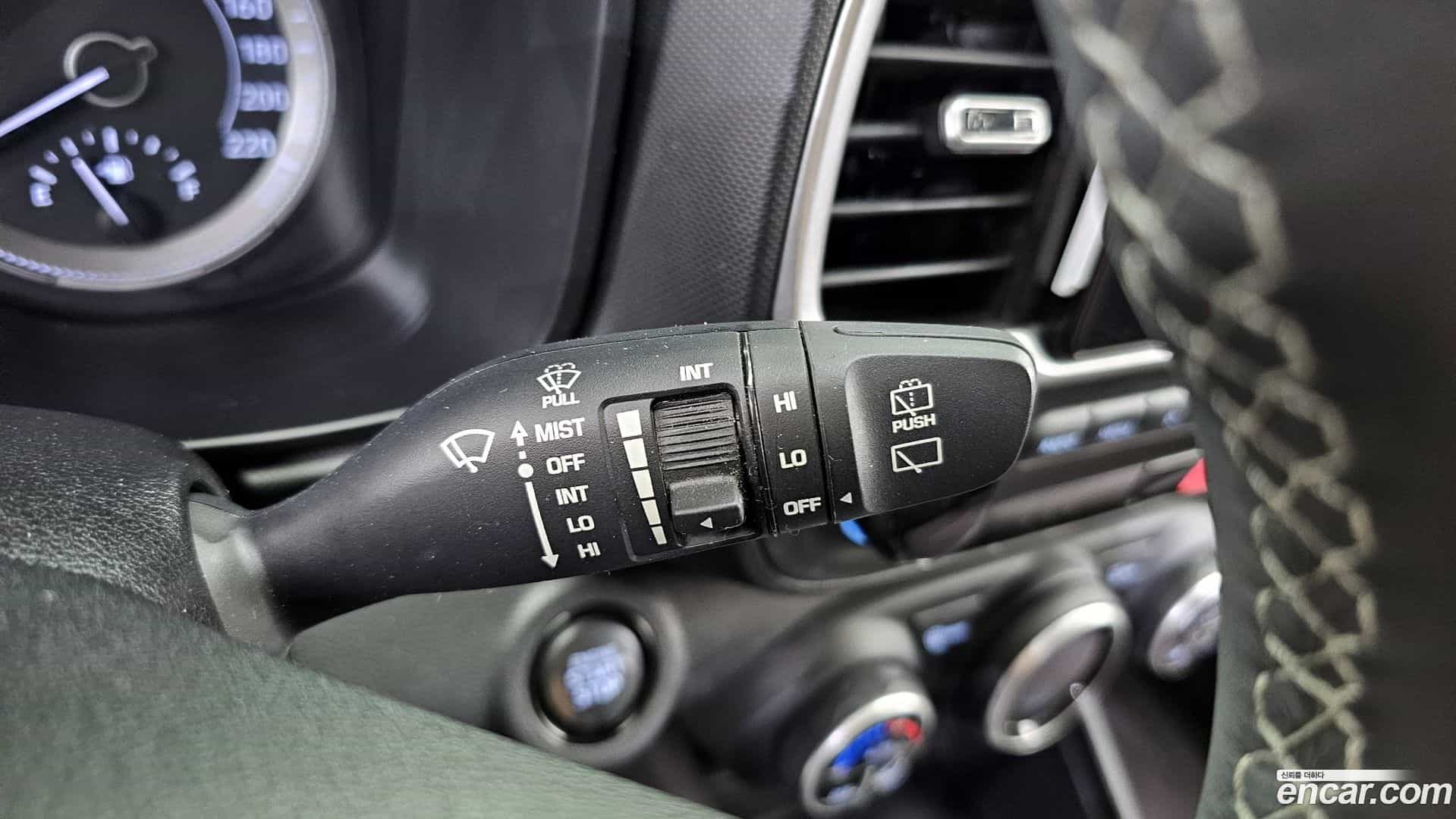 Venue Hyundai 2019.8-OPTION-023