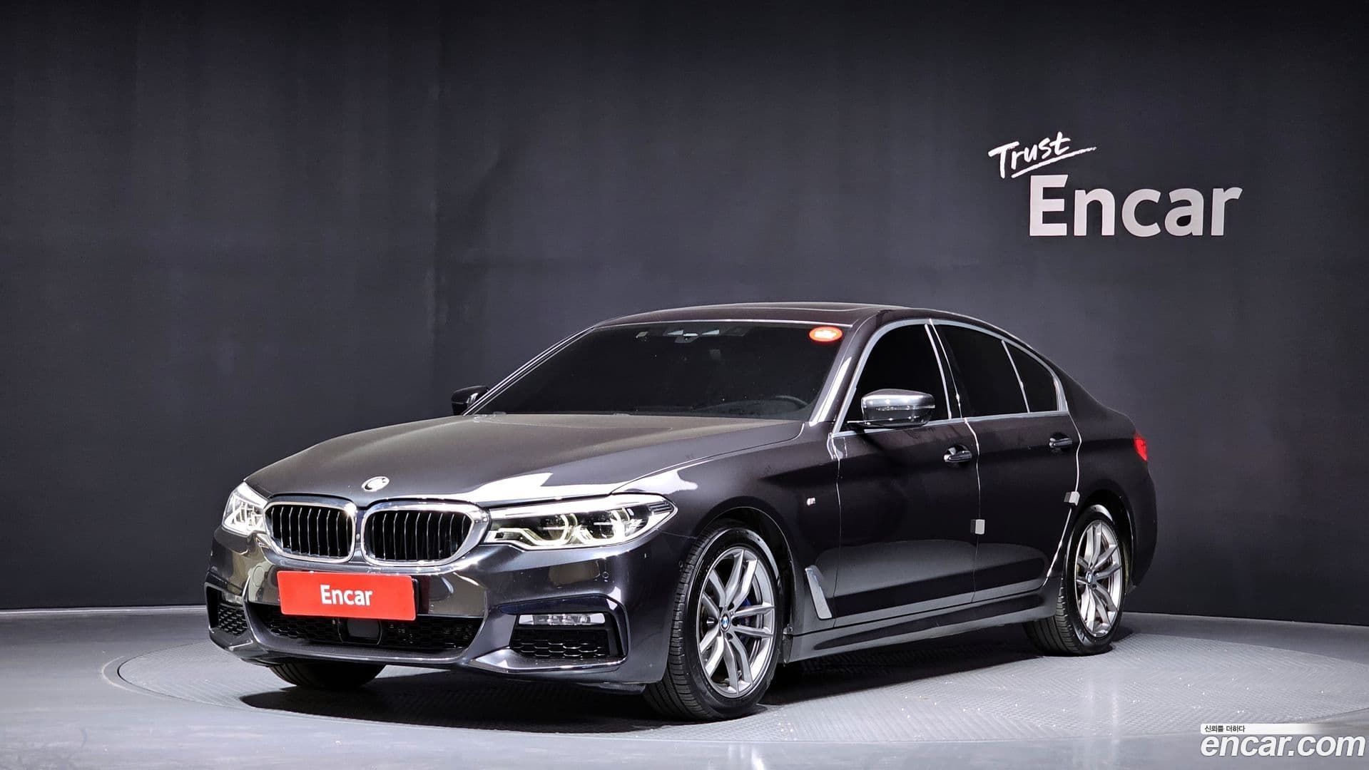 Main__Slider__Photo:5-Series BMW 2017.11-0