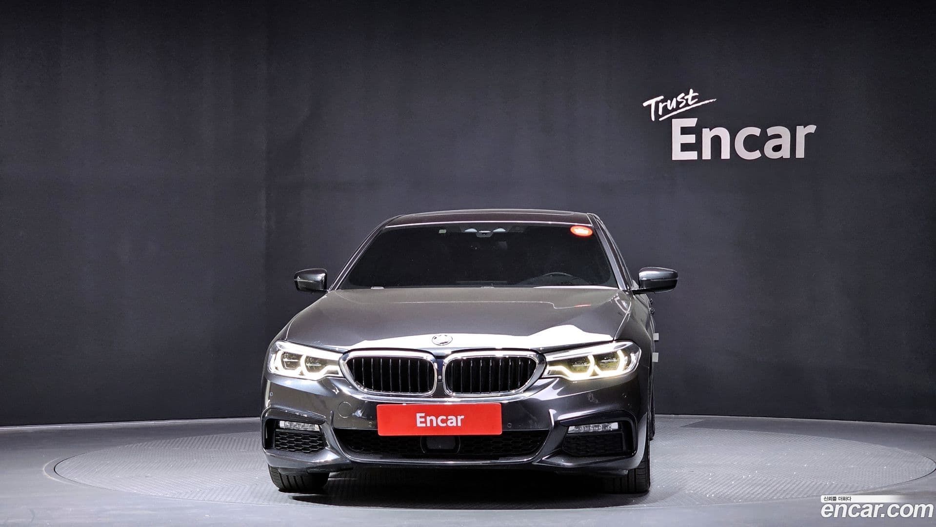 Main__Slider__Photo:5-Series BMW 2017.11-2