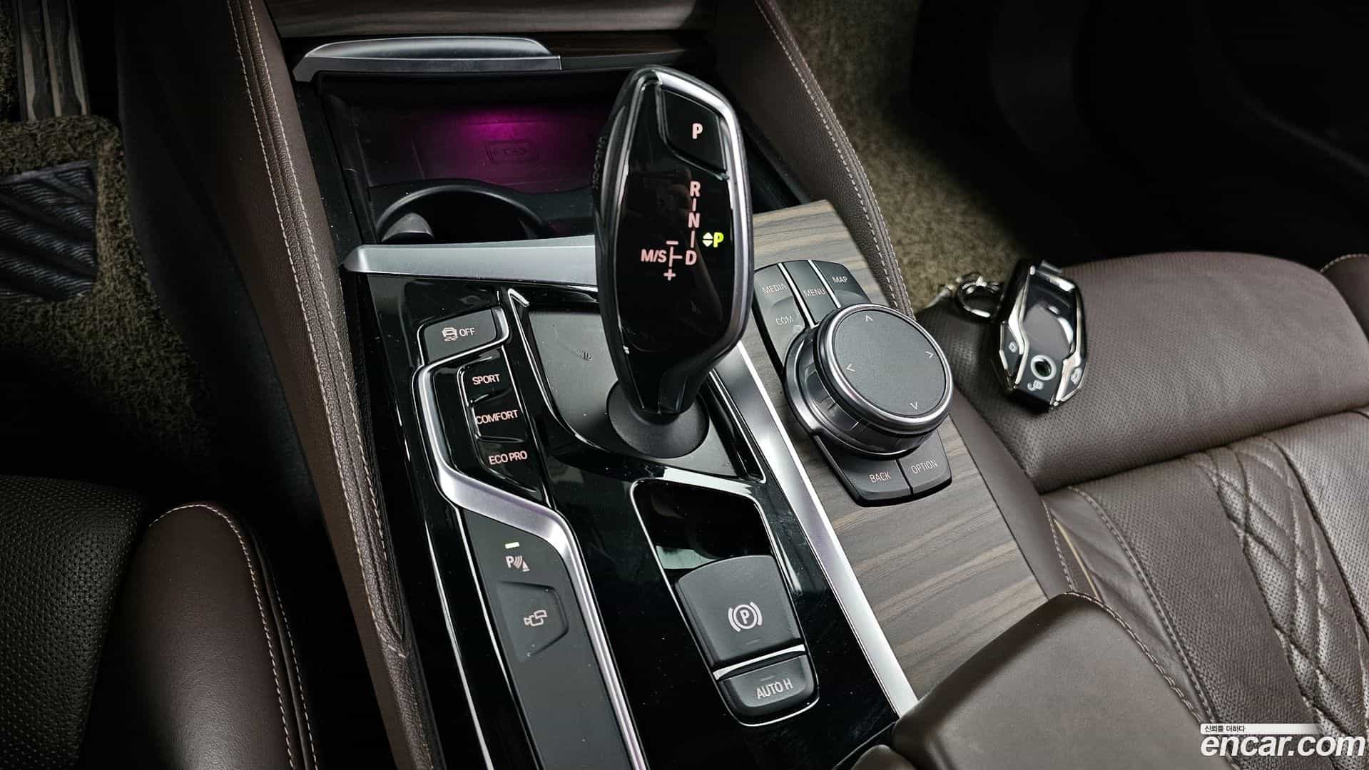 5-Series BMW 2017.11-INNER-009