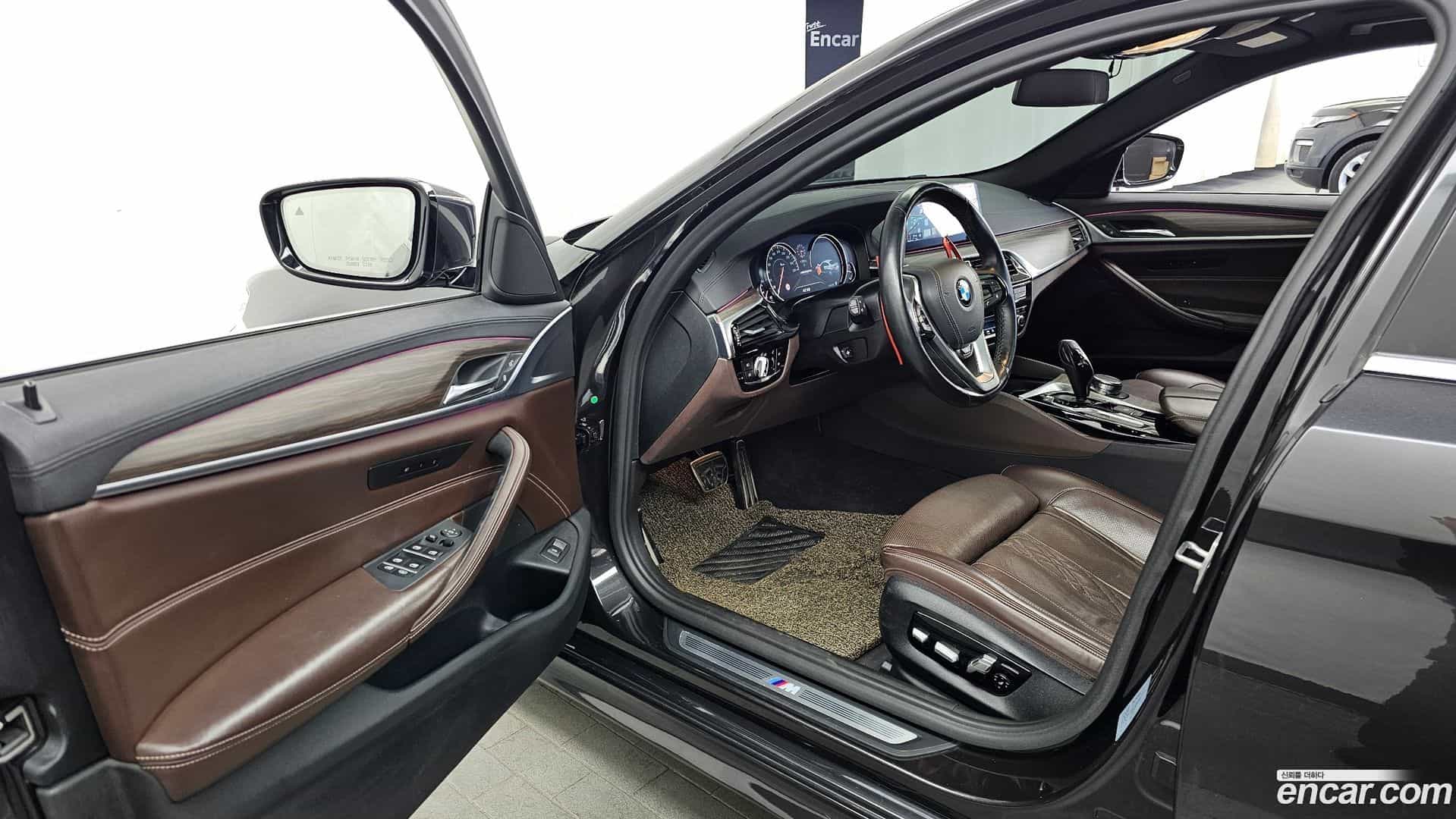 5-Series BMW 2017.11-INNER-010