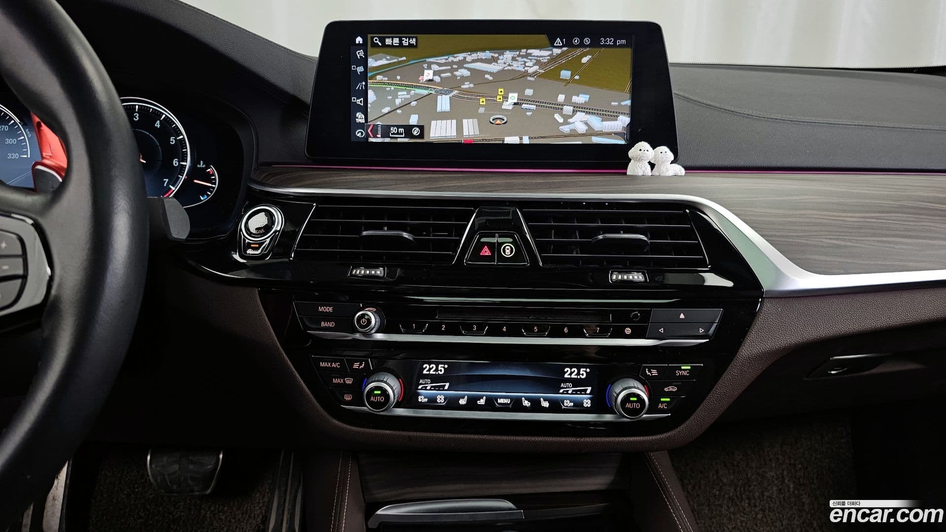 Main__Slider__Photo:5-Series BMW 2017.11-13