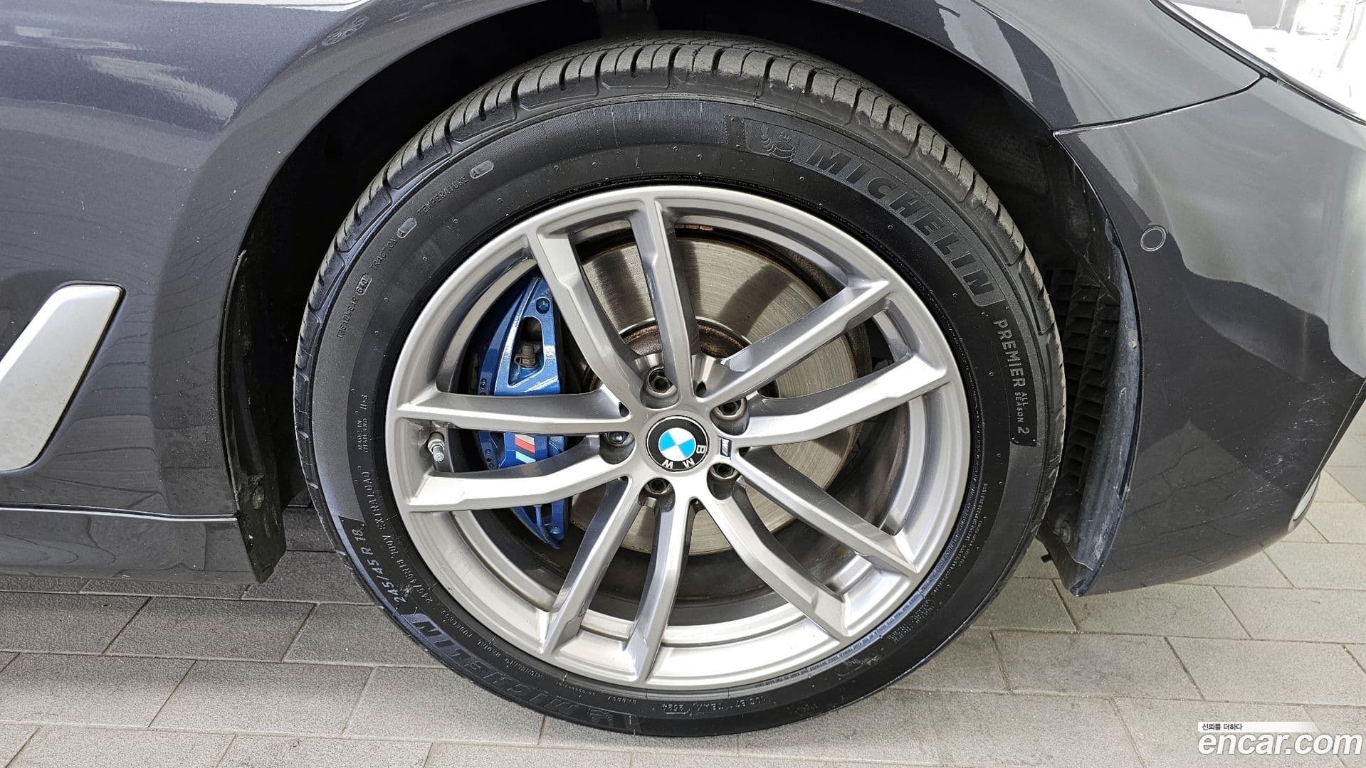 Main__Slider__Photo:5-Series BMW 2017.11-20