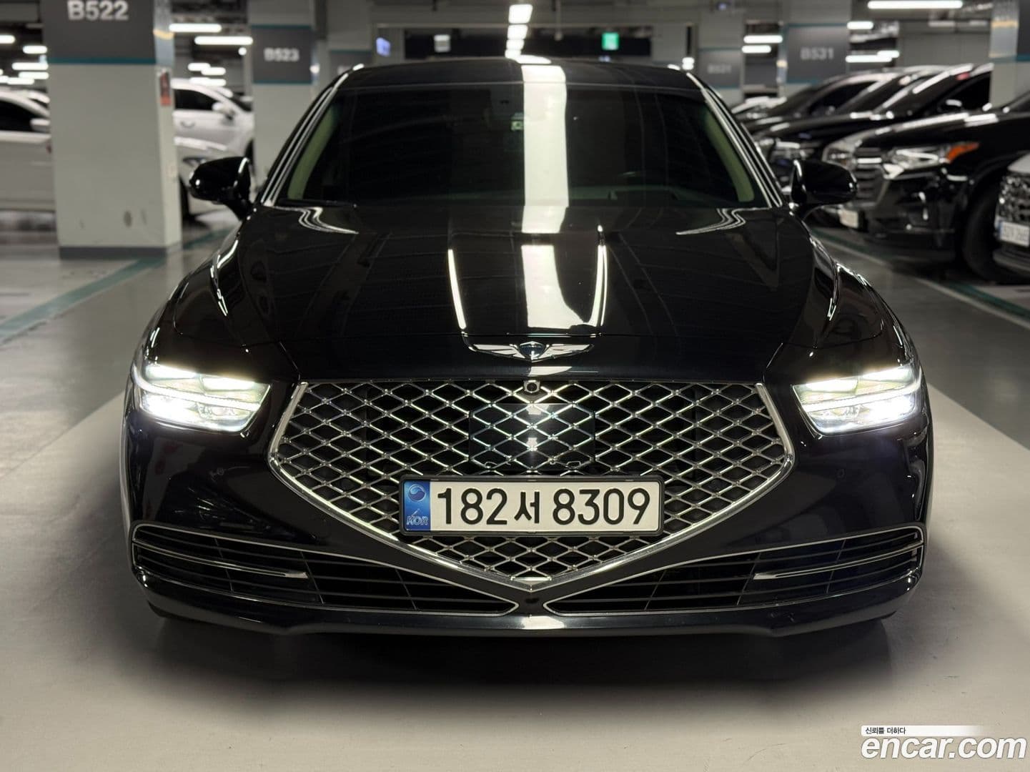 Main__Slider__Photo:G90 Genesis 2020.1-0