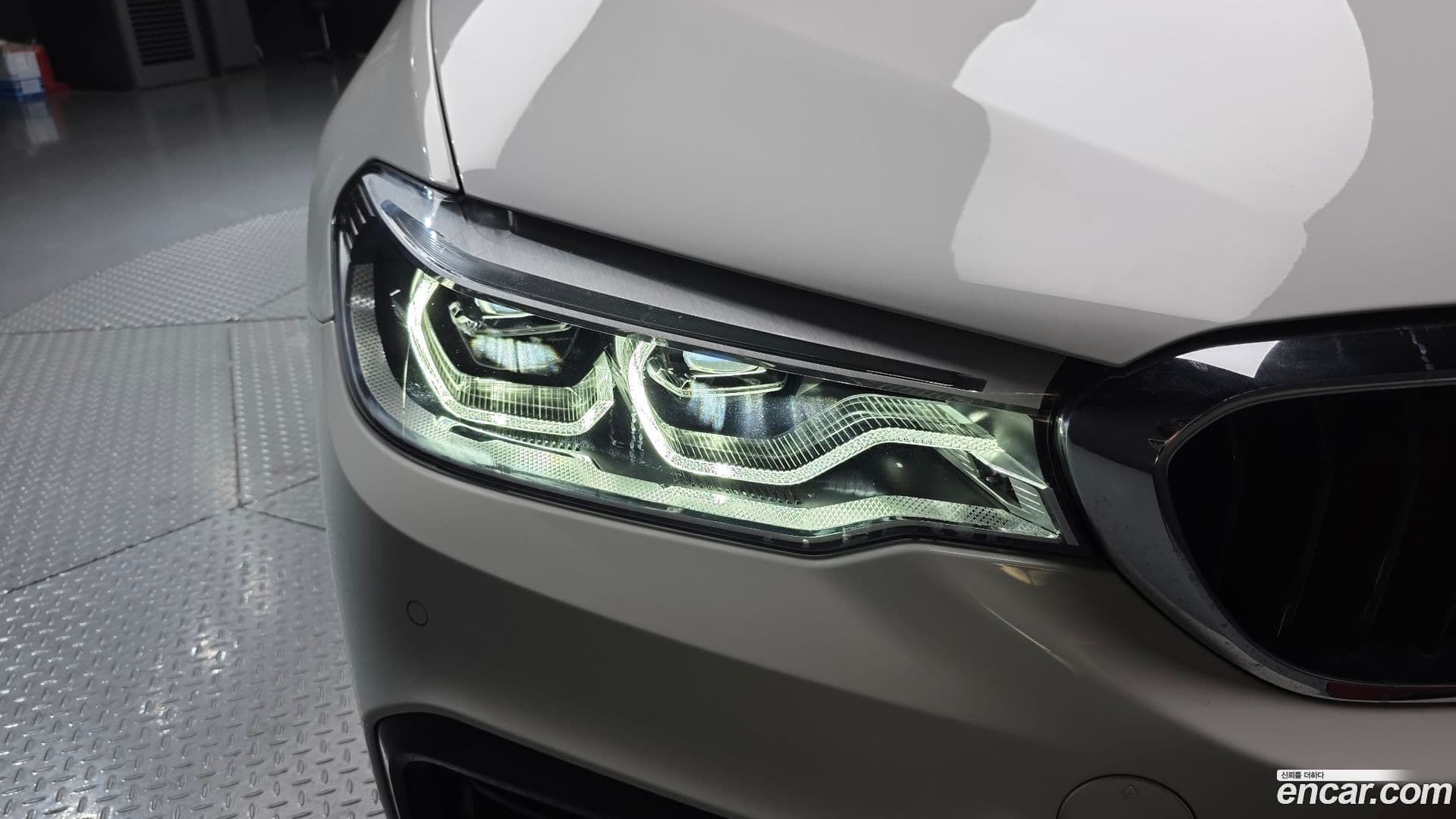 Main__Slider__Photo:5-Series BMW 2018.6-21