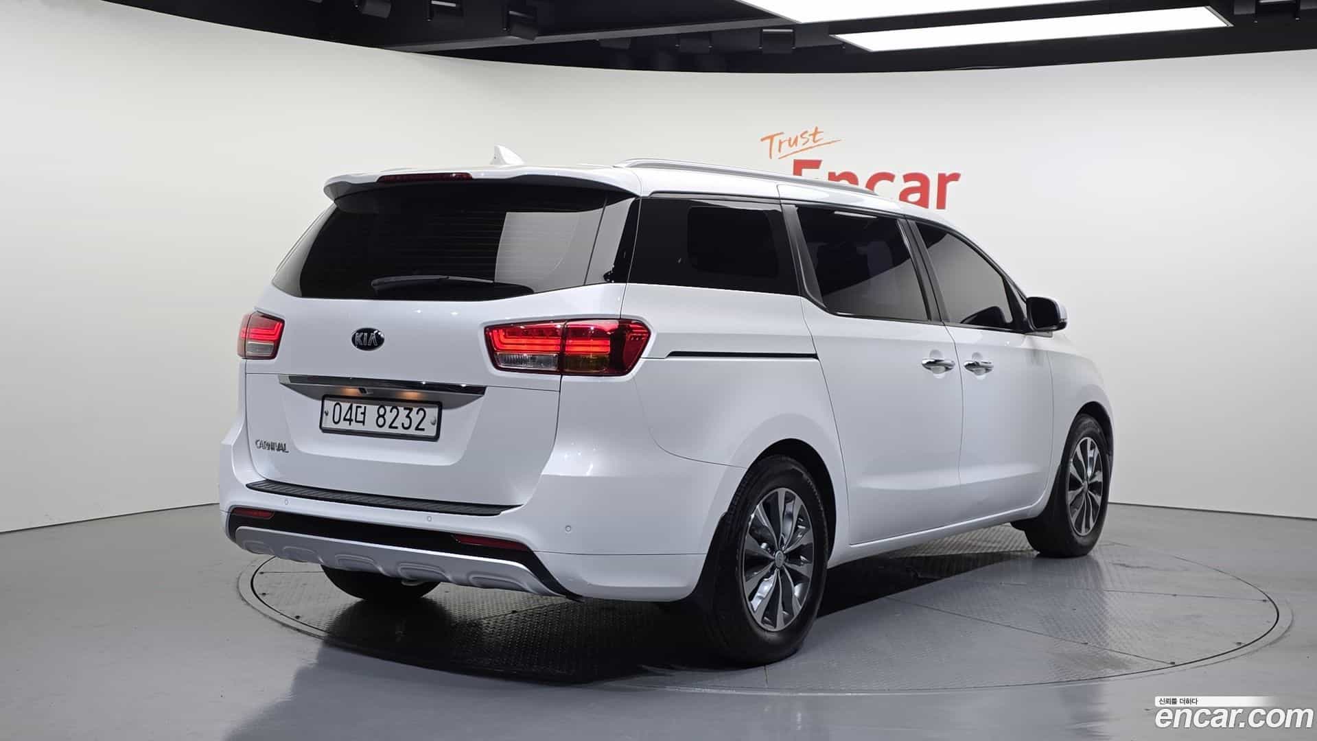 Canival Kia 2017.5-OUTER-002
