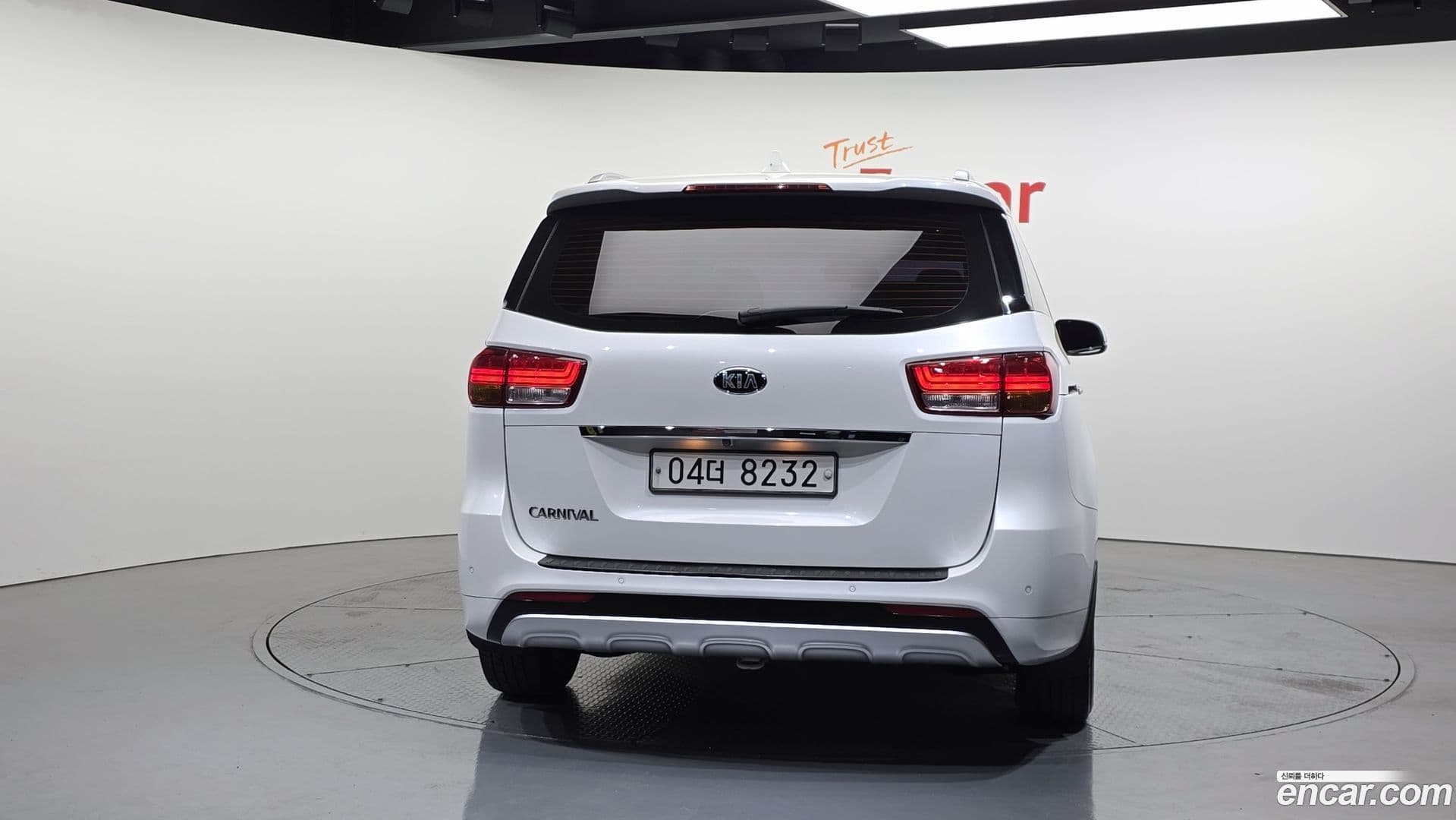 Main__Slider__Photo:Canival Kia 2017.5-3