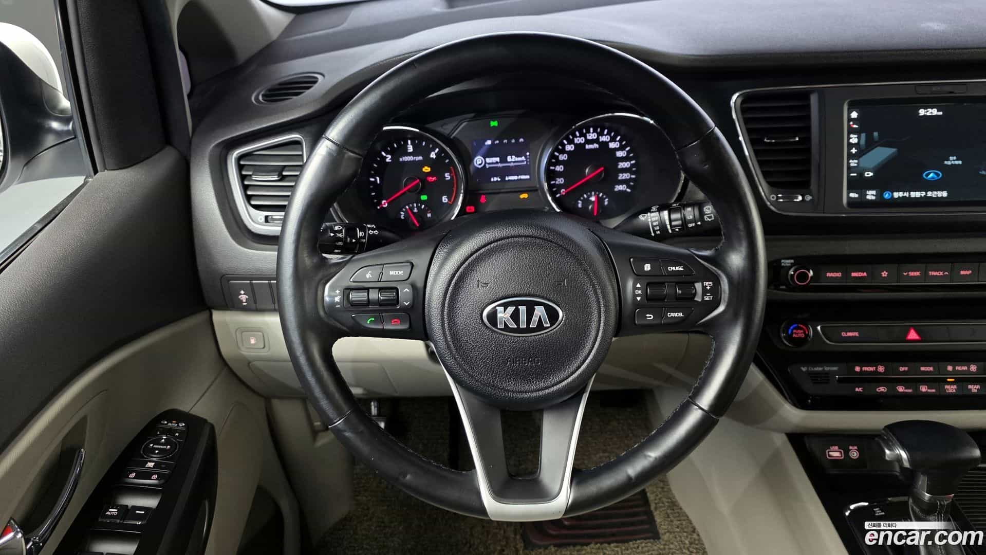 Canival Kia 2017.5-OPTION-017